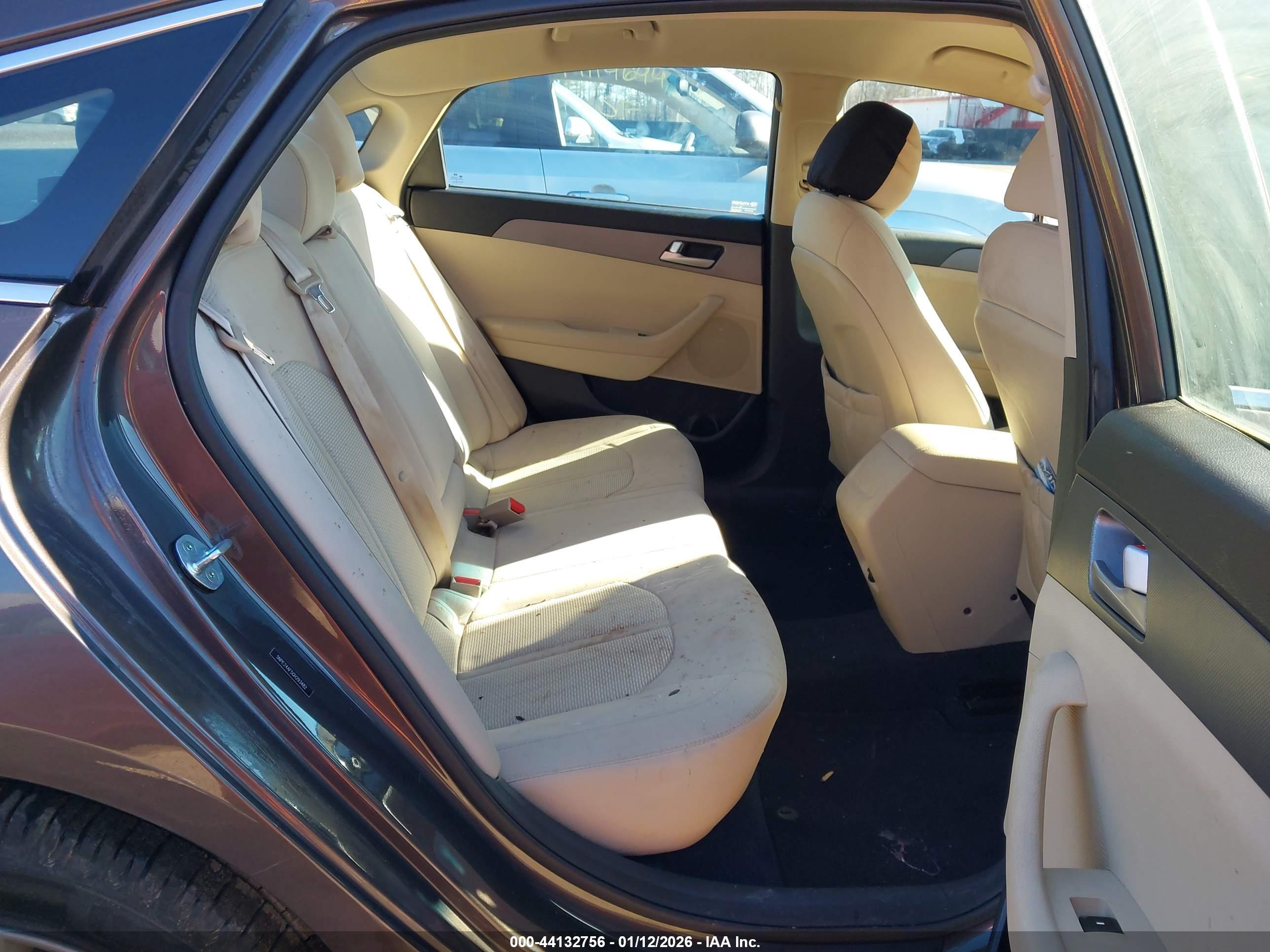 HYUNDAI SONATA image 8