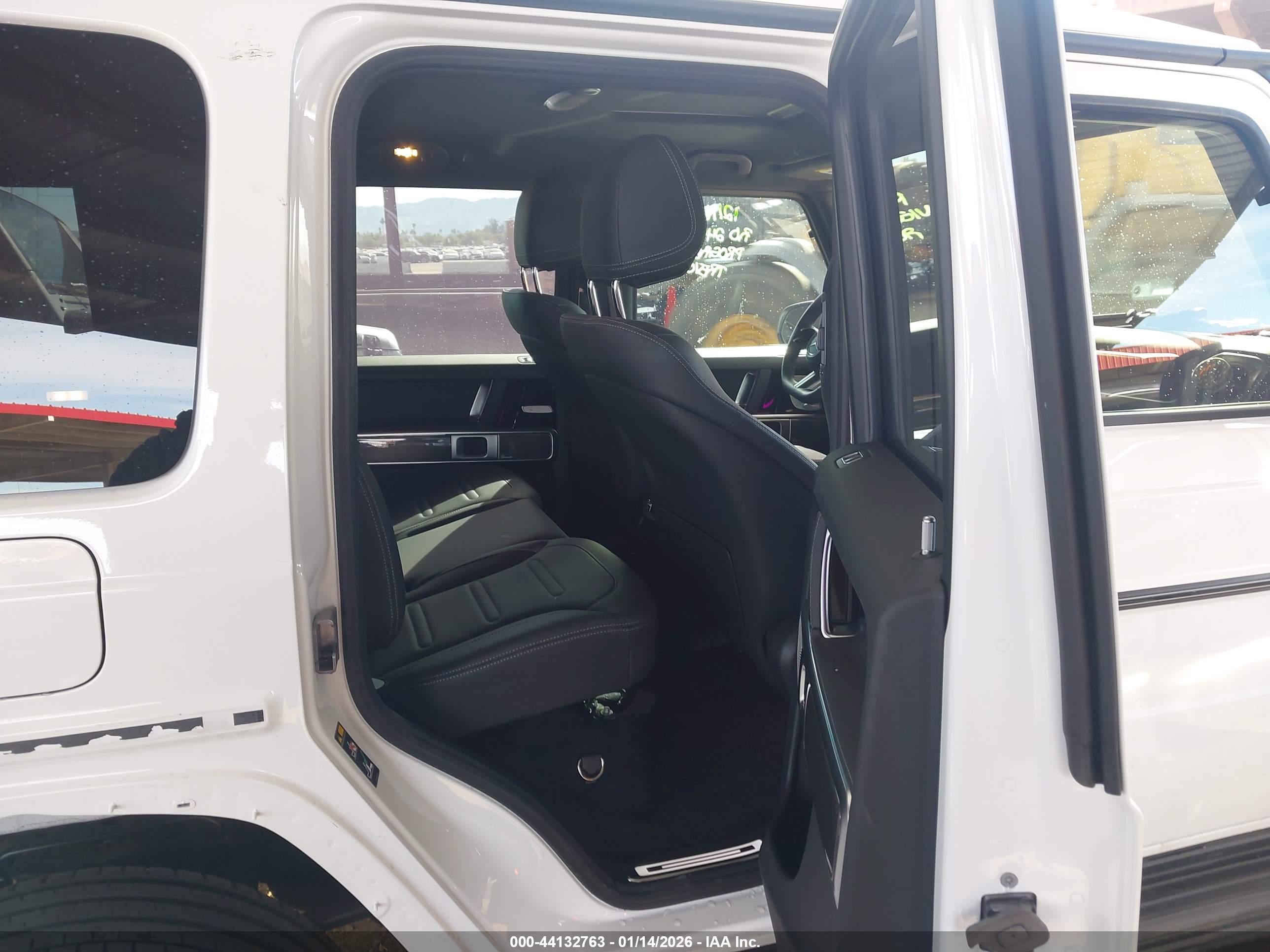 MERCEDES-BENZ G image 8