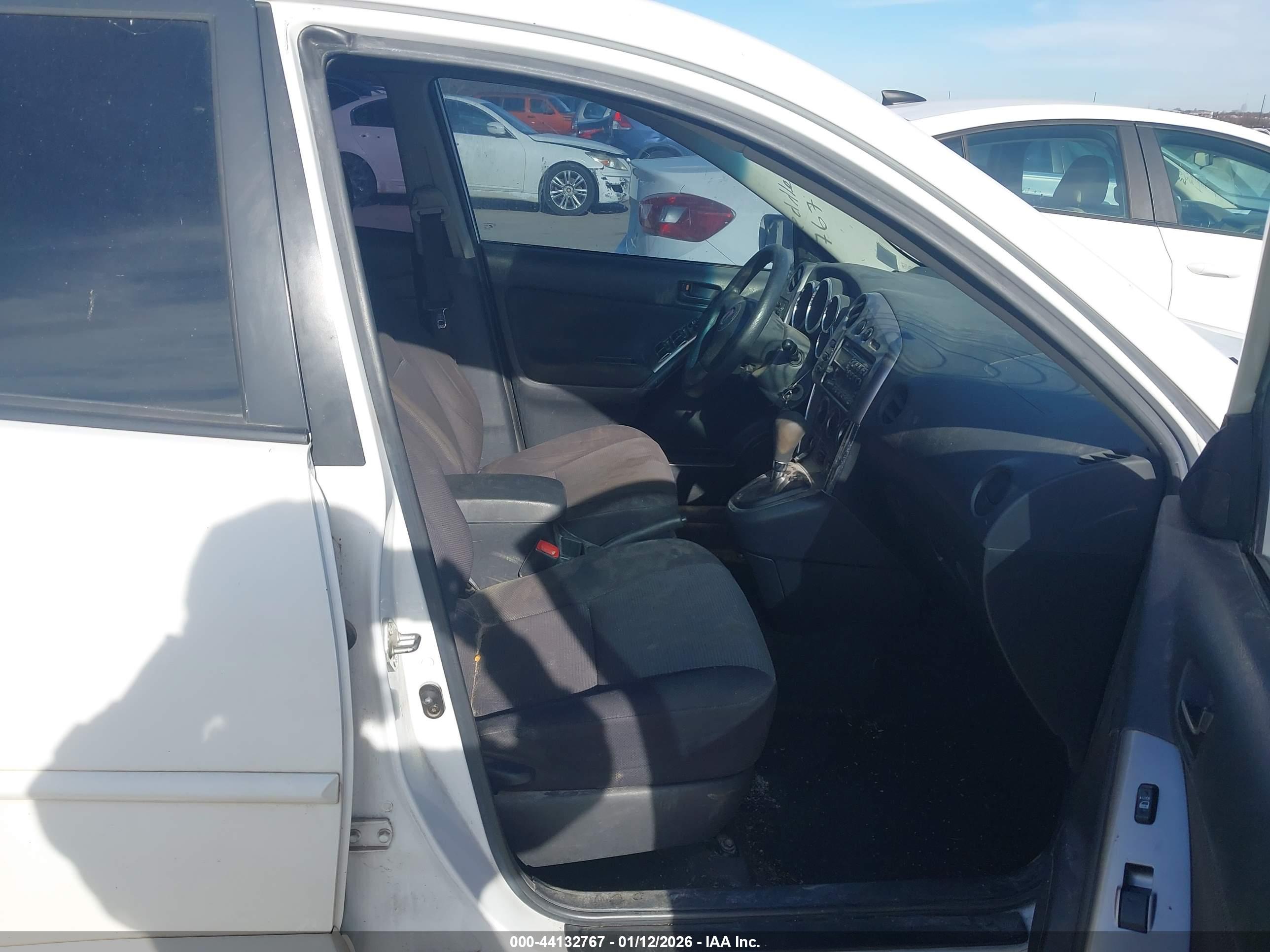 PONTIAC VIBE image 5