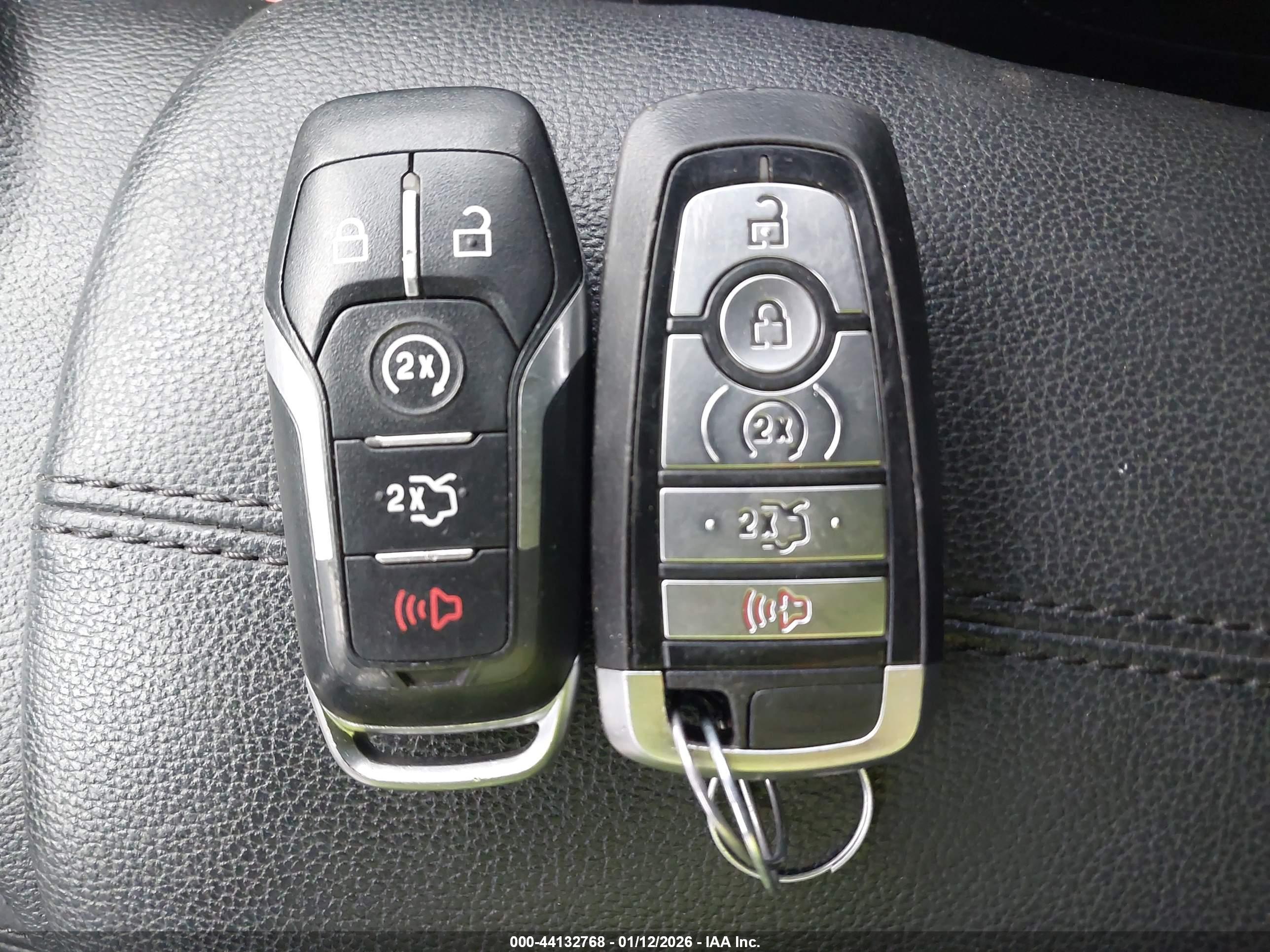 FORD MUSTANG image 11