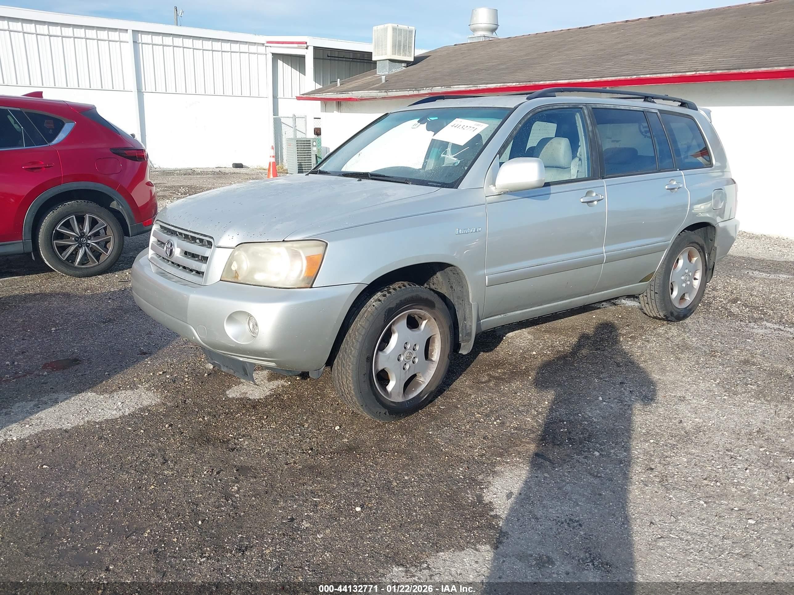TOYOTA HIGHLANDER image 2