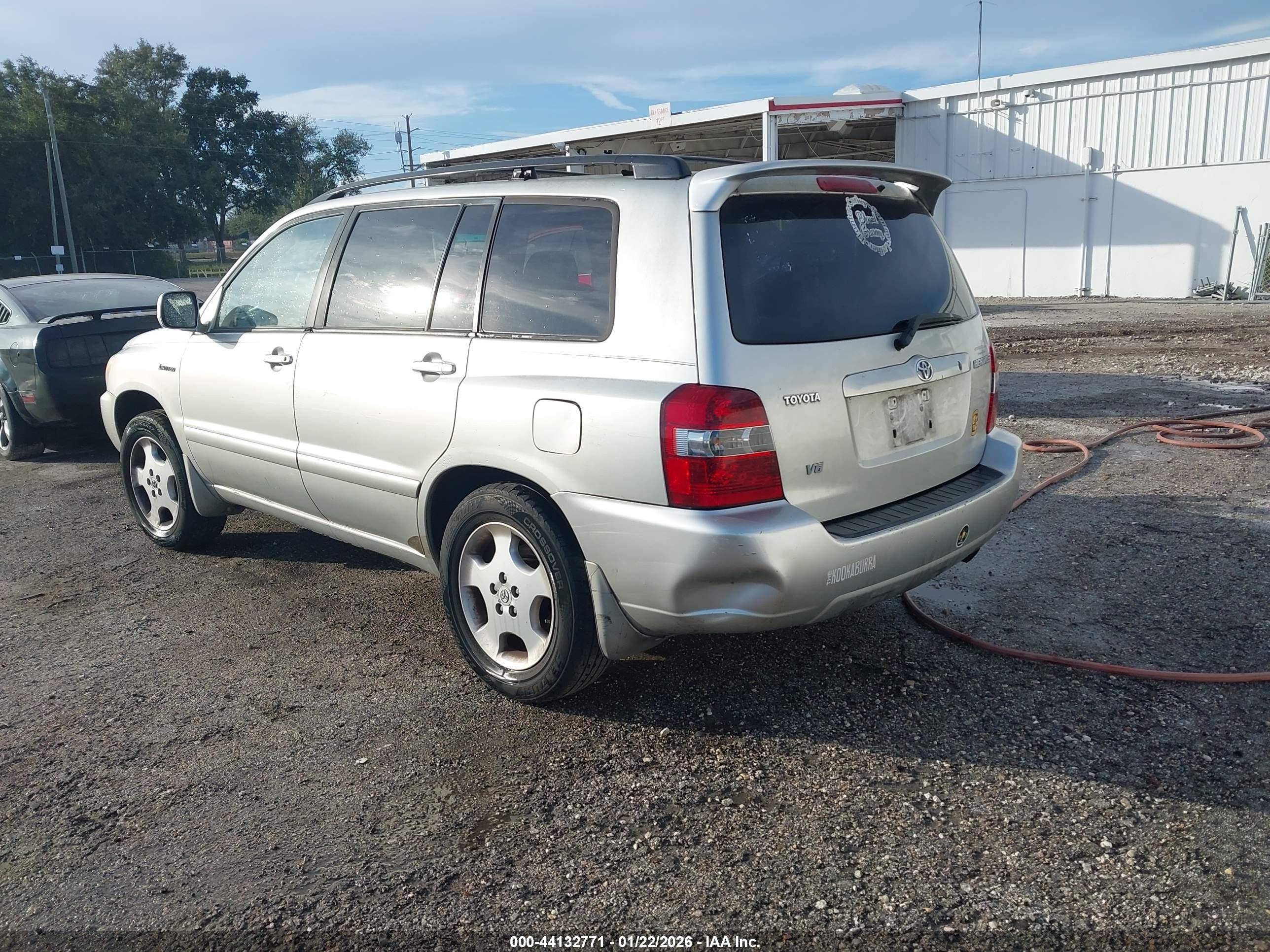 TOYOTA HIGHLANDER image 3
