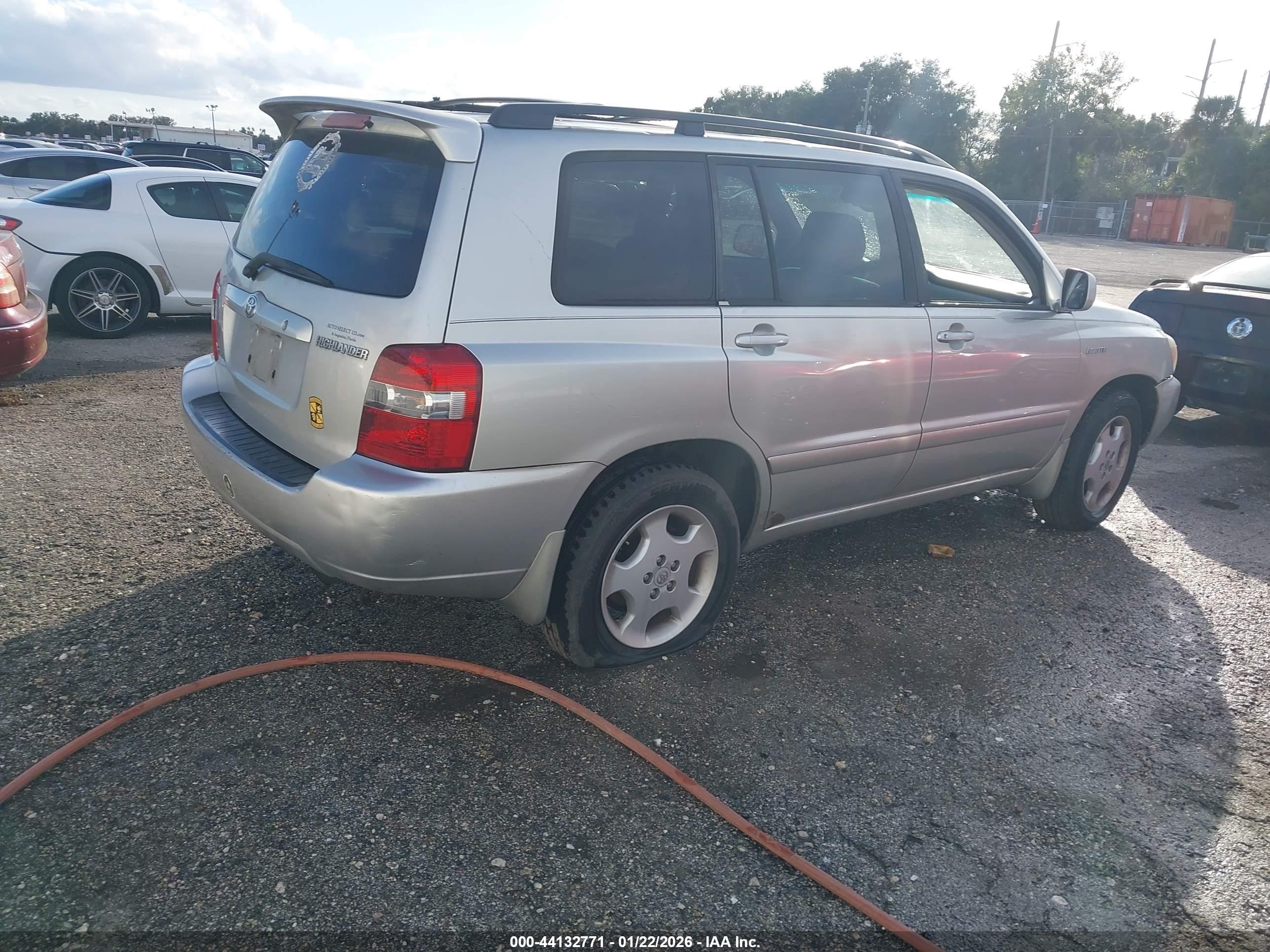 TOYOTA HIGHLANDER image 4