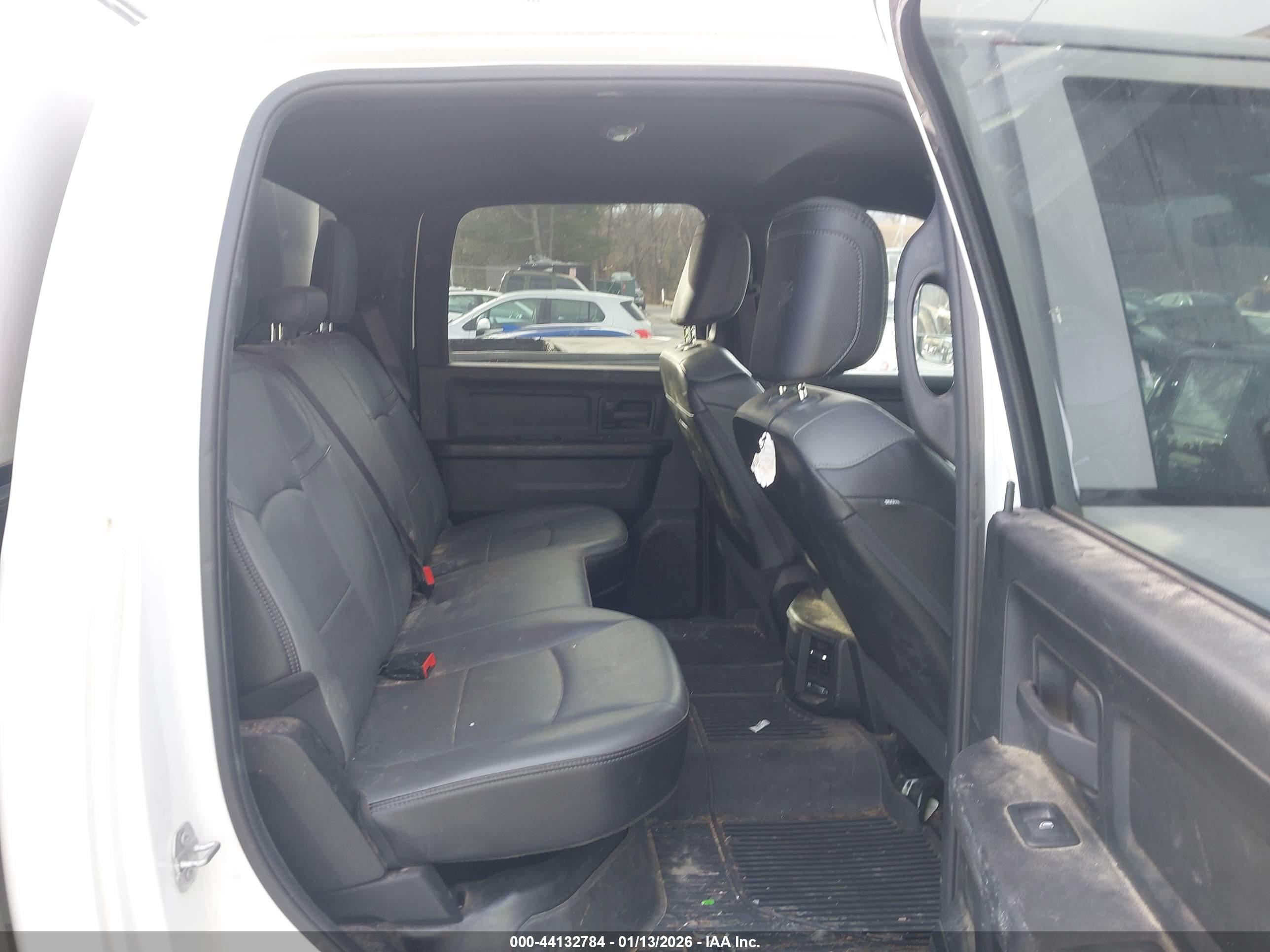 RAM 3500 image 8