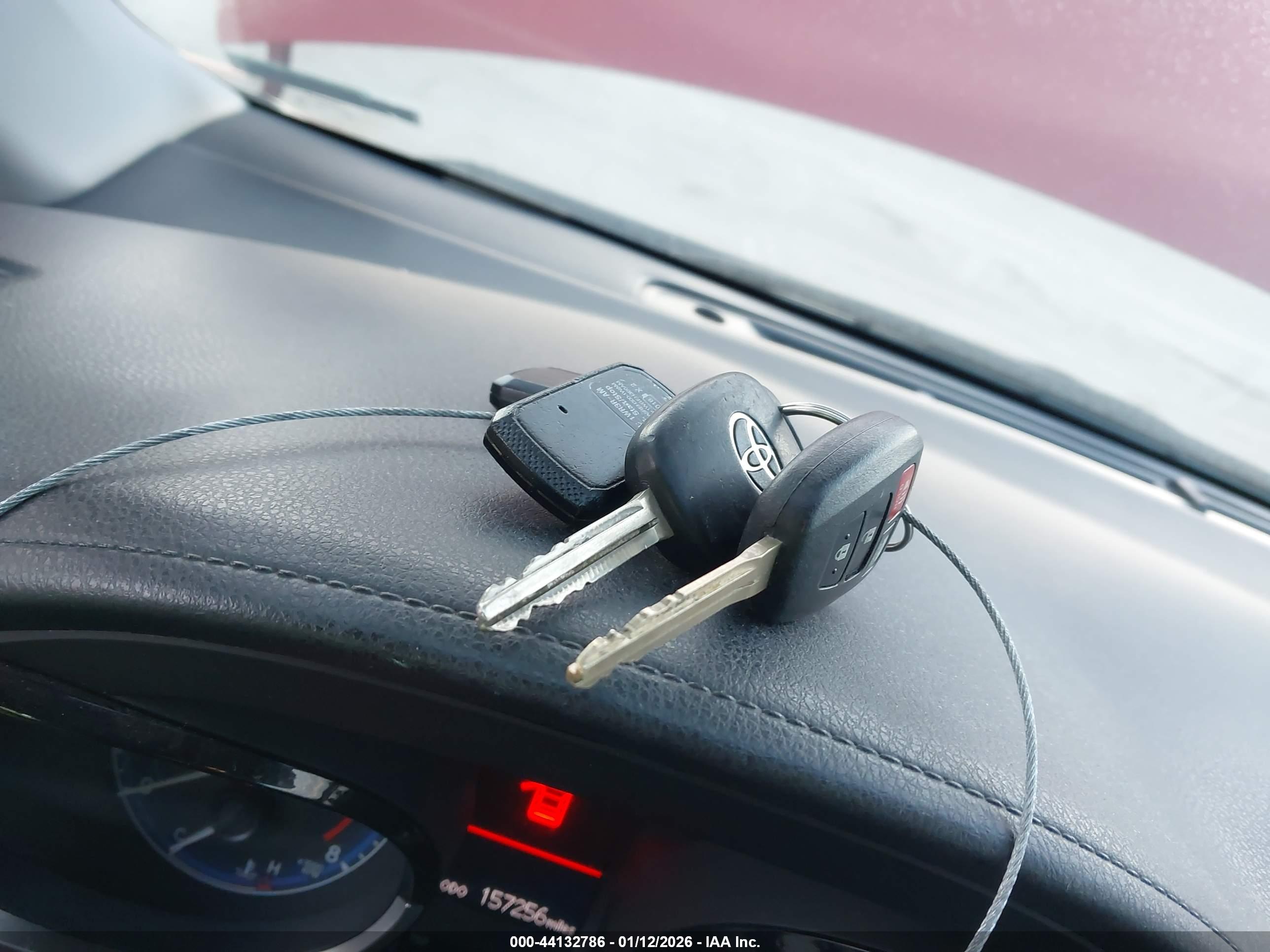 TOYOTA COROLLA image 11
