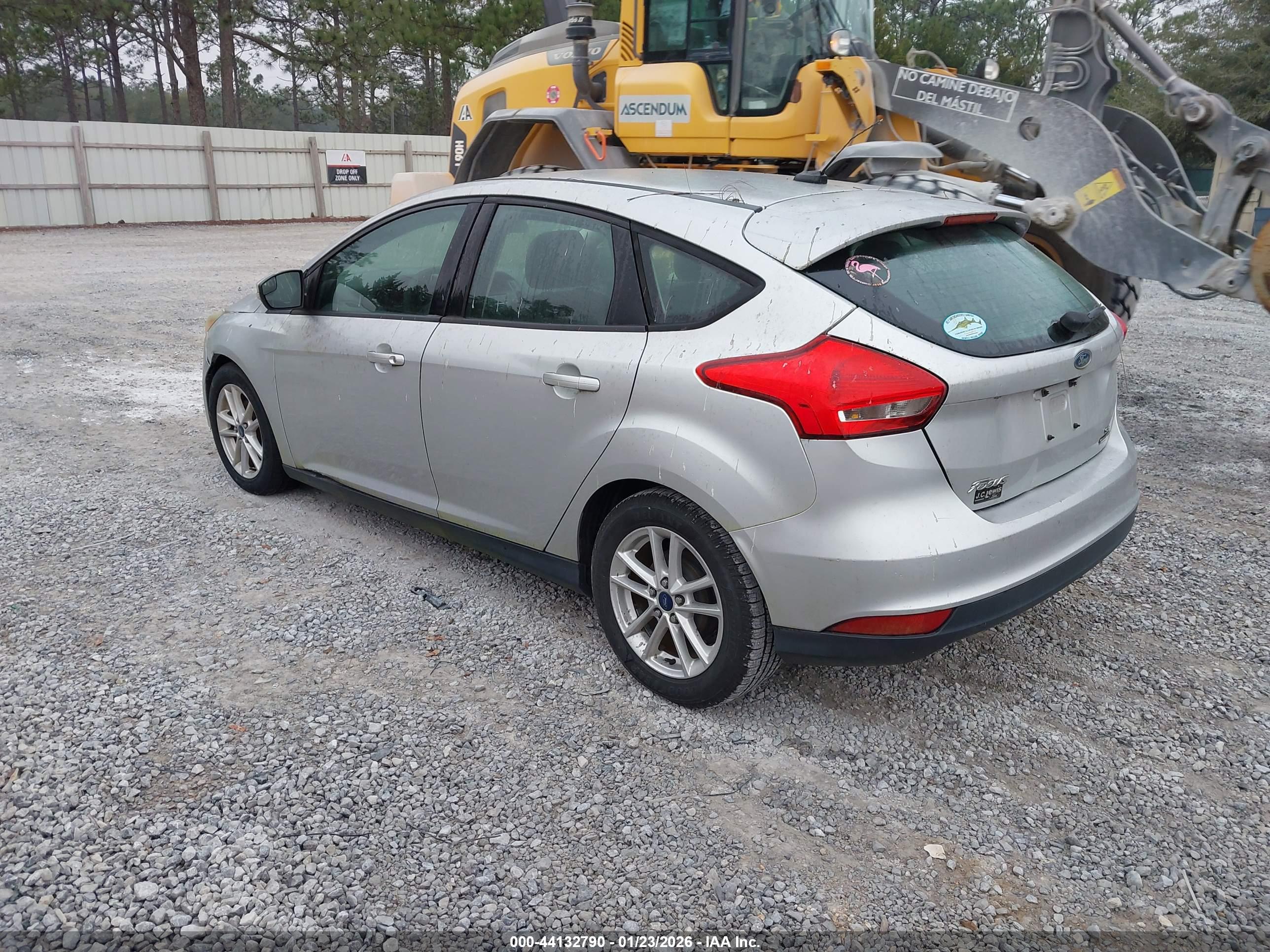 FORD FOCUS image 3