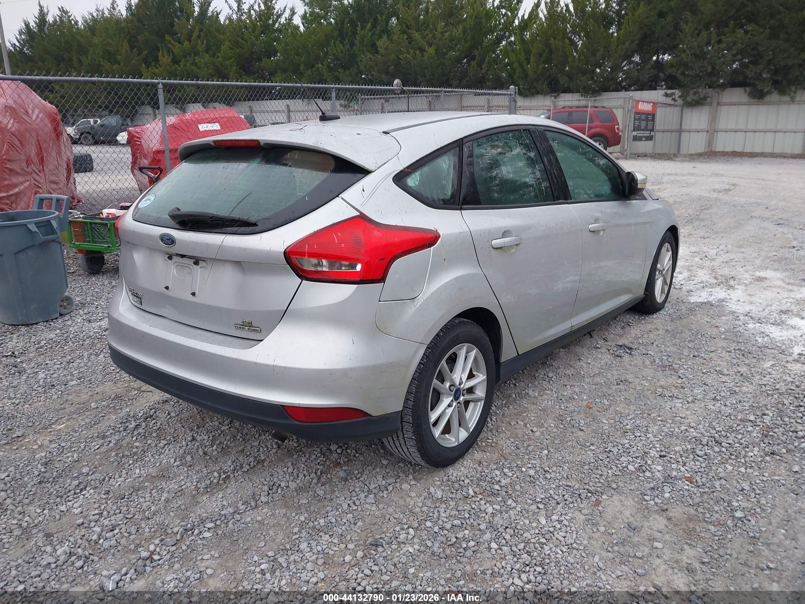 FORD FOCUS image 4