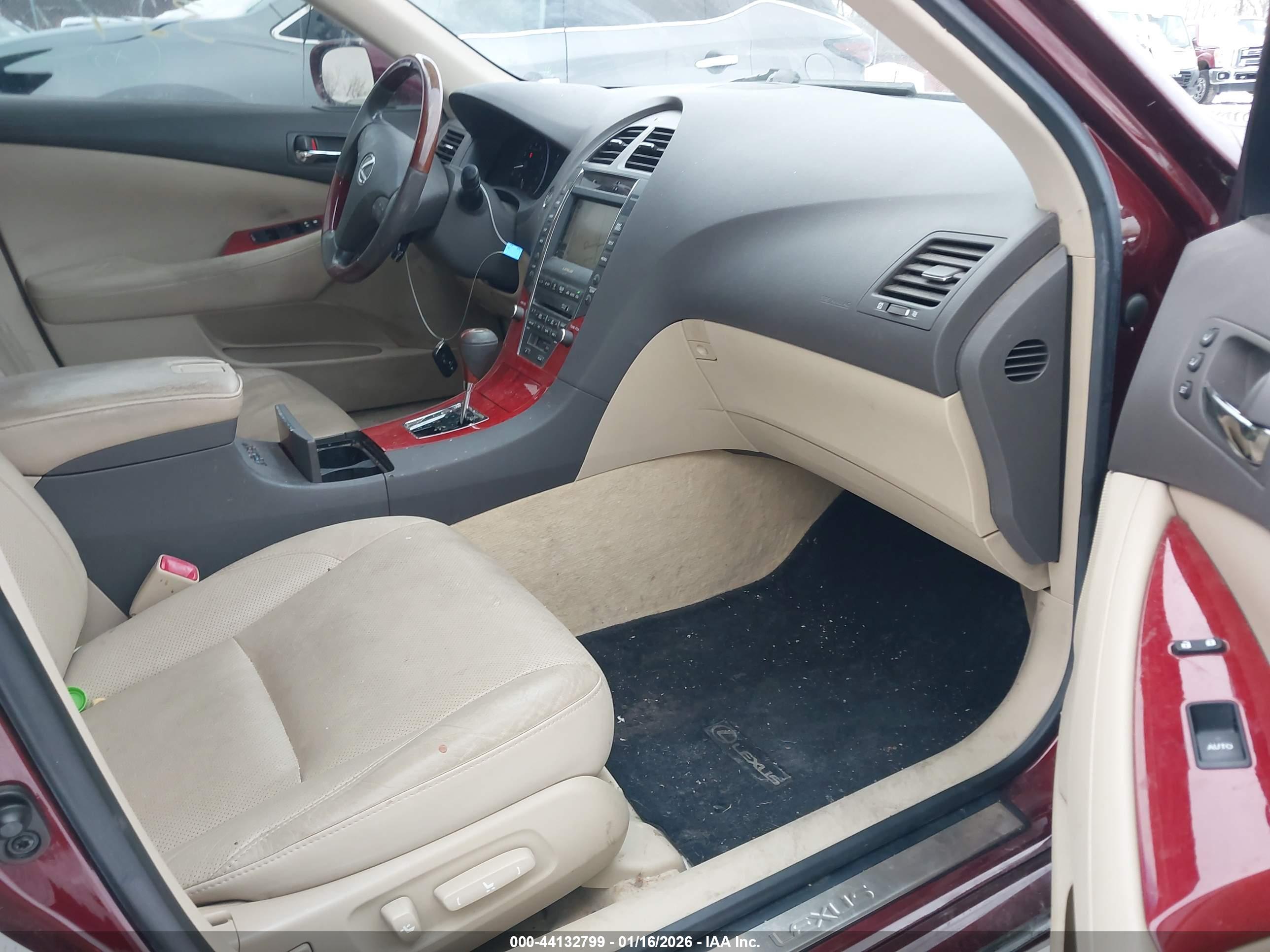 LEXUS ES image 5