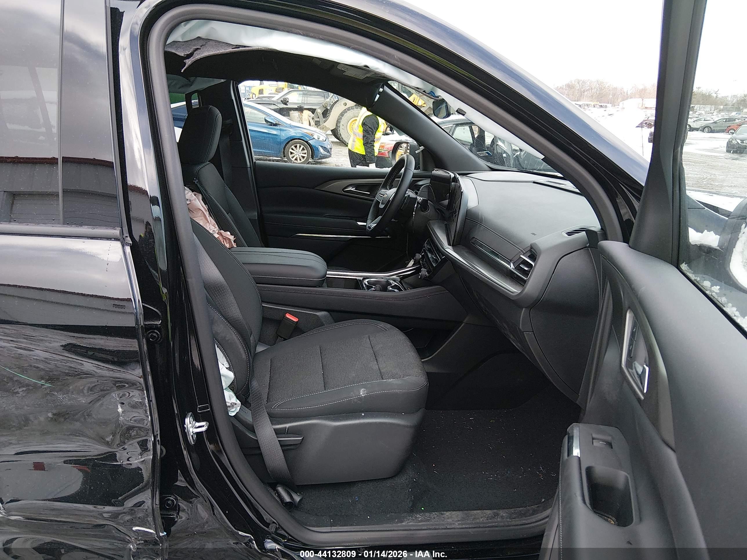 CHEVROLET TRAVERSE image 5