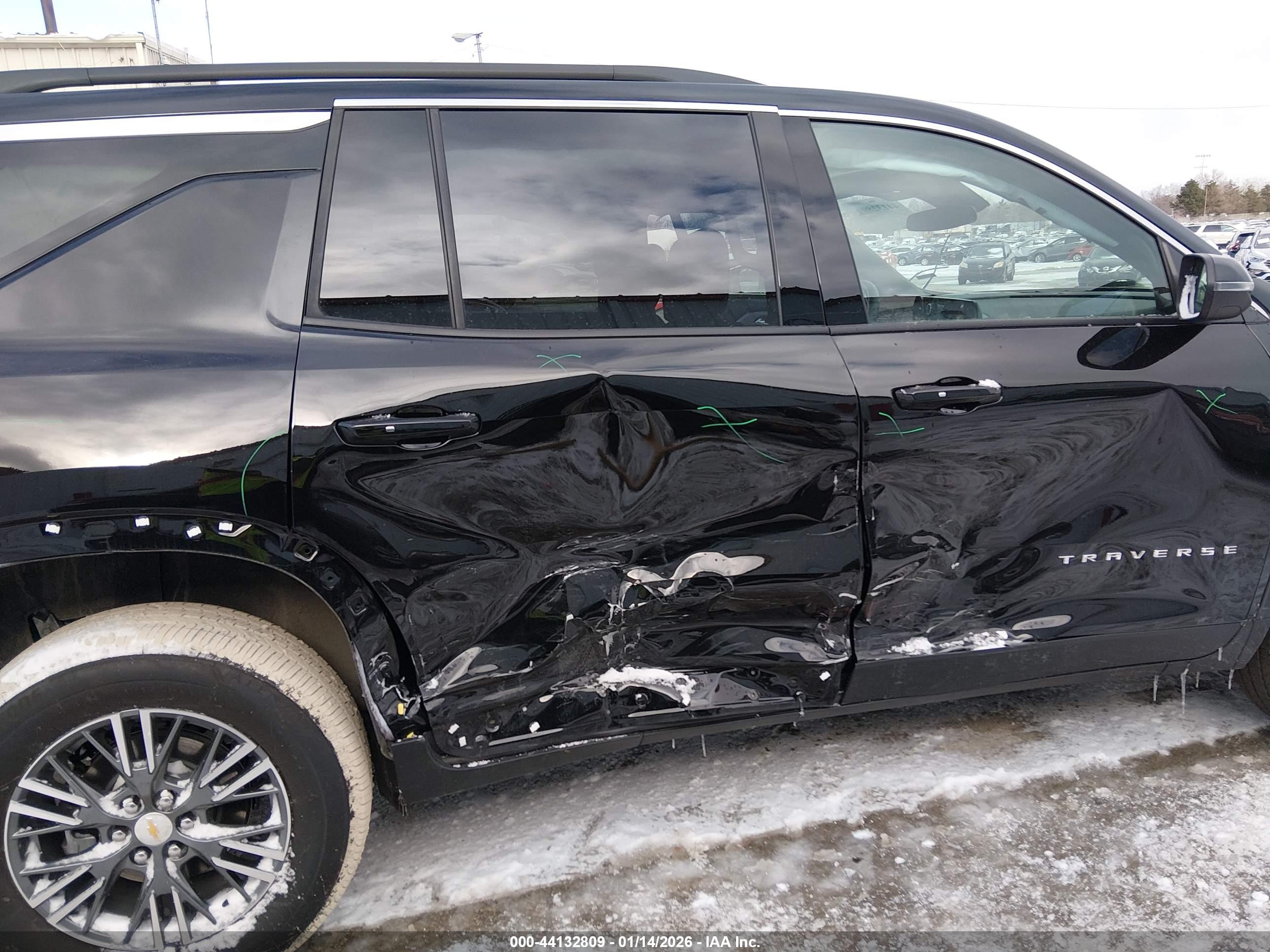 CHEVROLET TRAVERSE image 6
