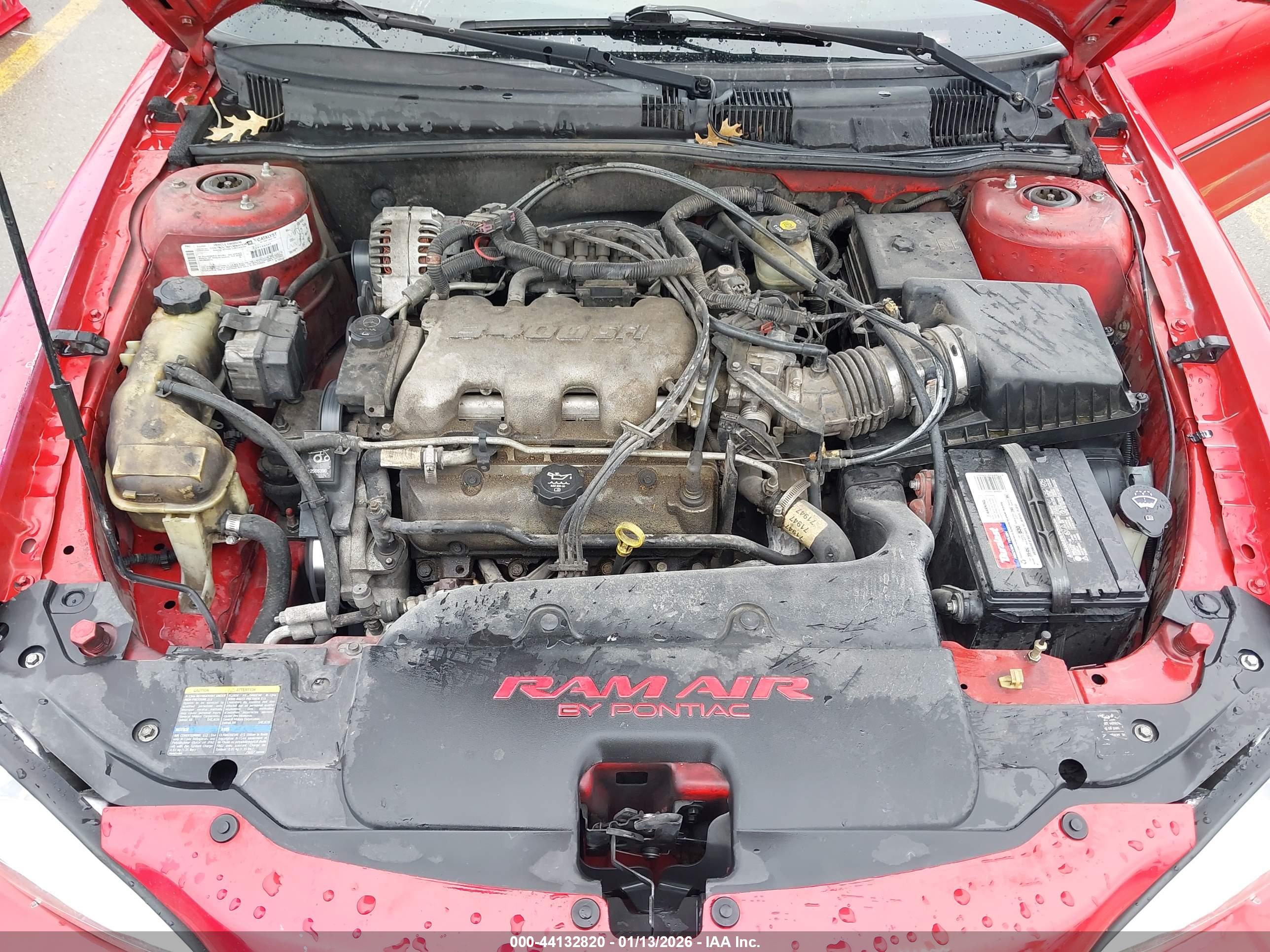 PONTIAC GRAND image 10