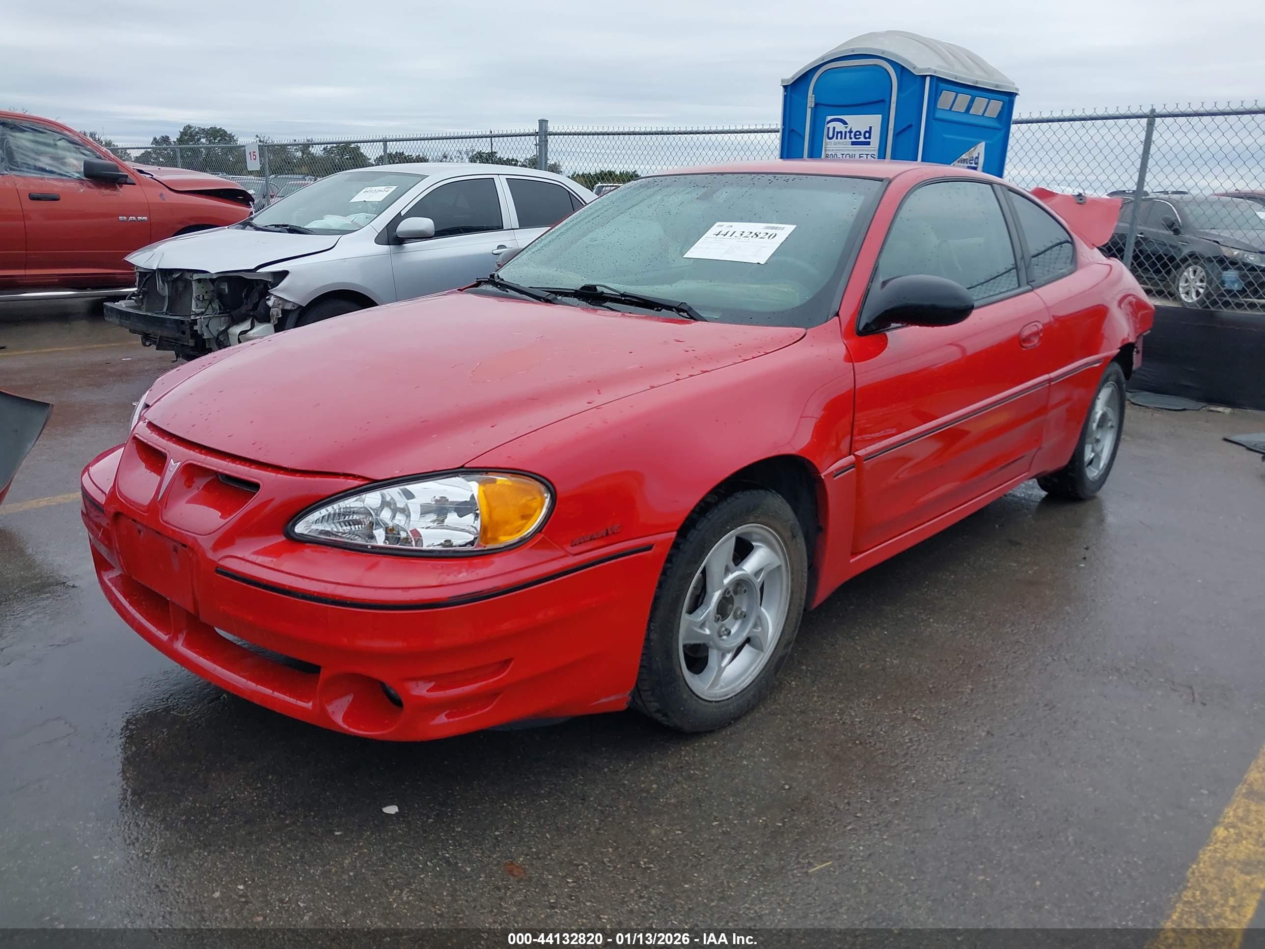 PONTIAC GRAND image 2