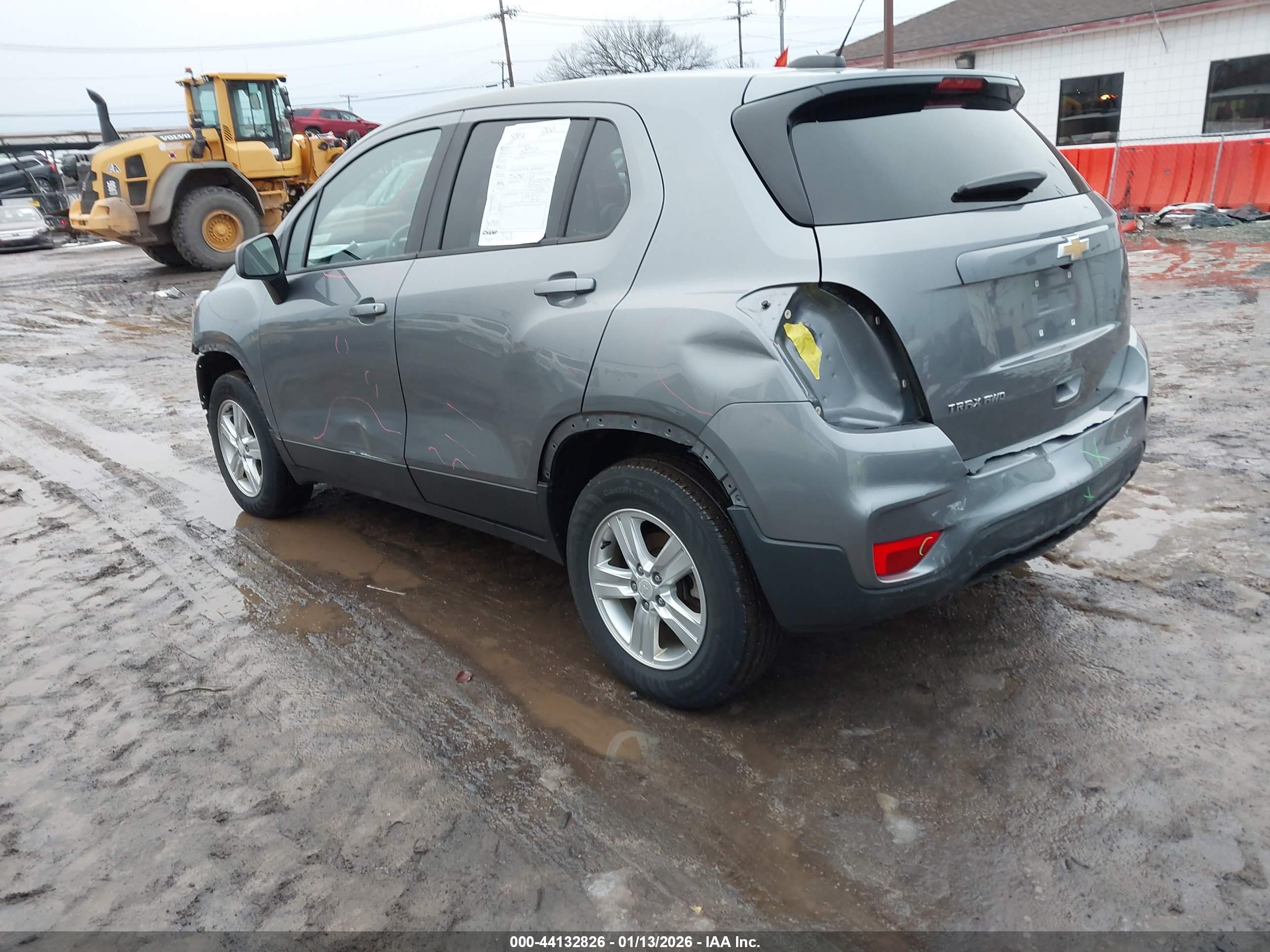 CHEVROLET TRAX image 3