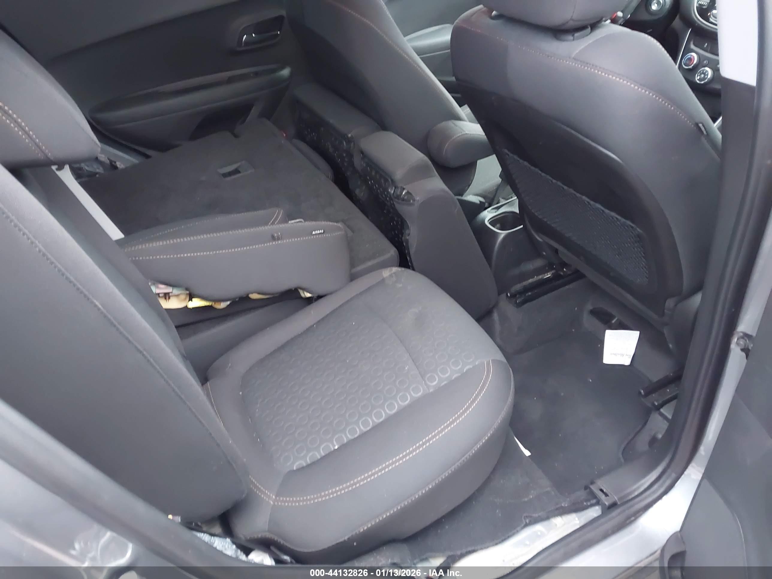 CHEVROLET TRAX image 8
