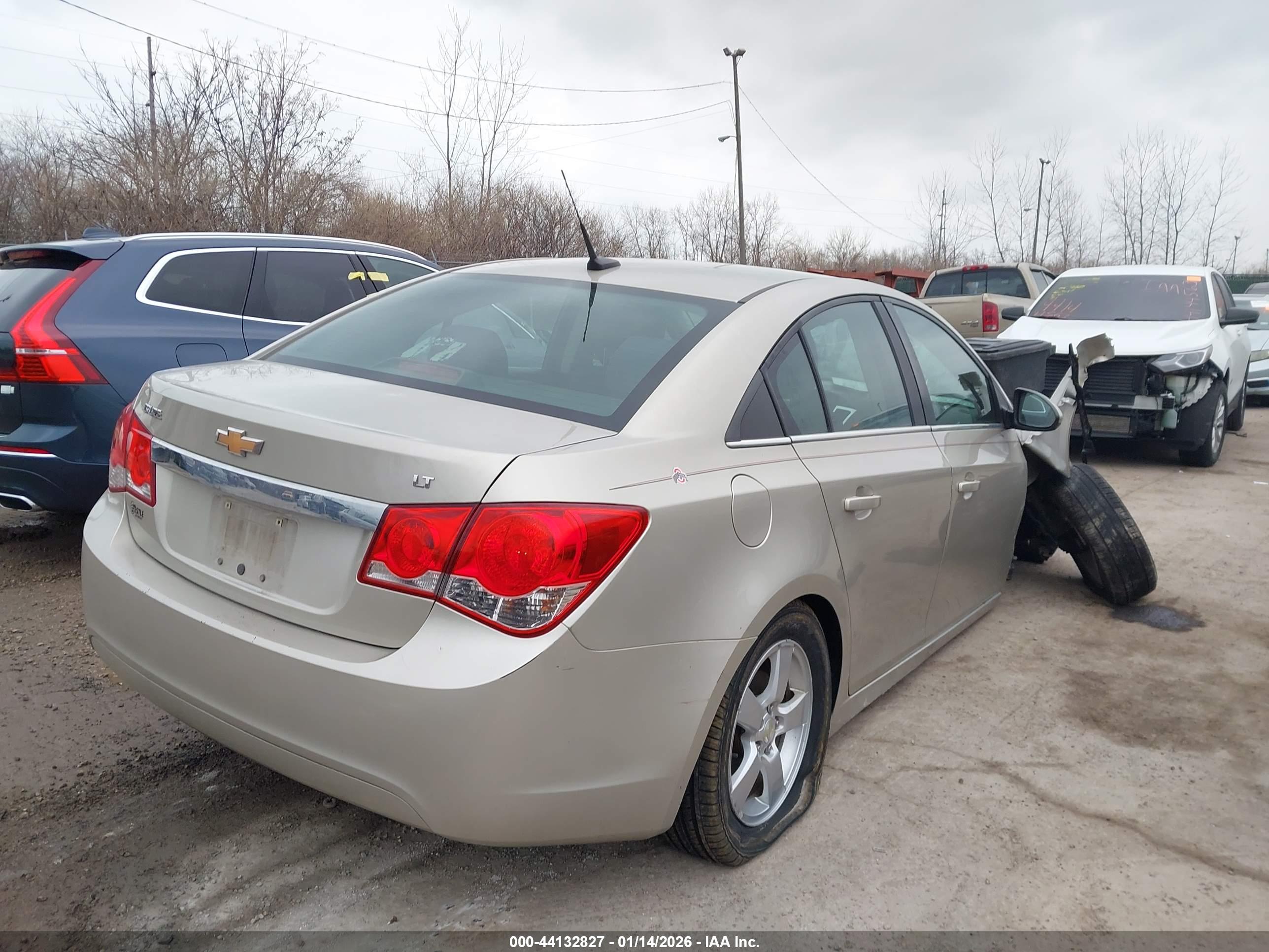 CHEVROLET CRUZE image 4