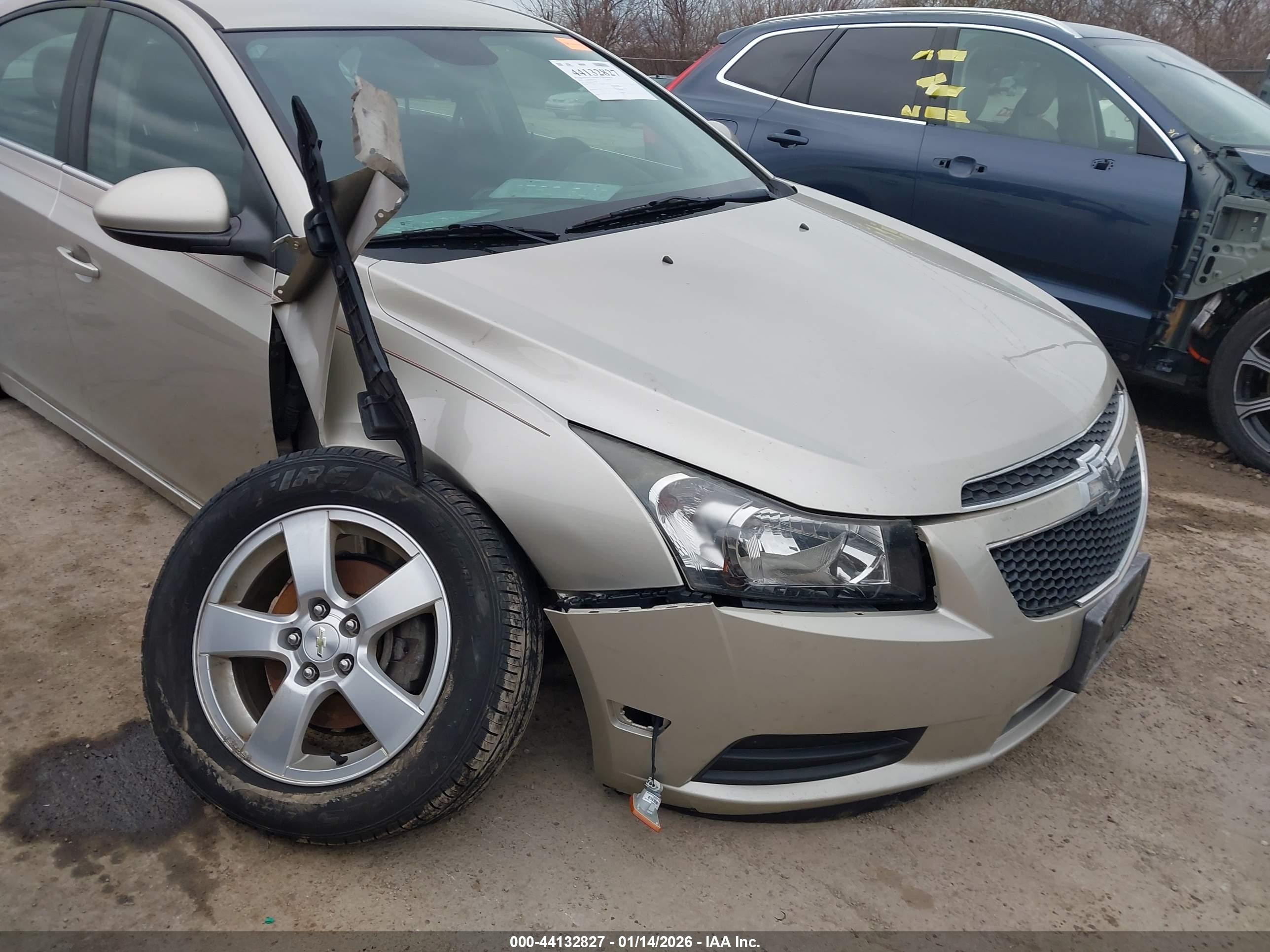 CHEVROLET CRUZE image 6