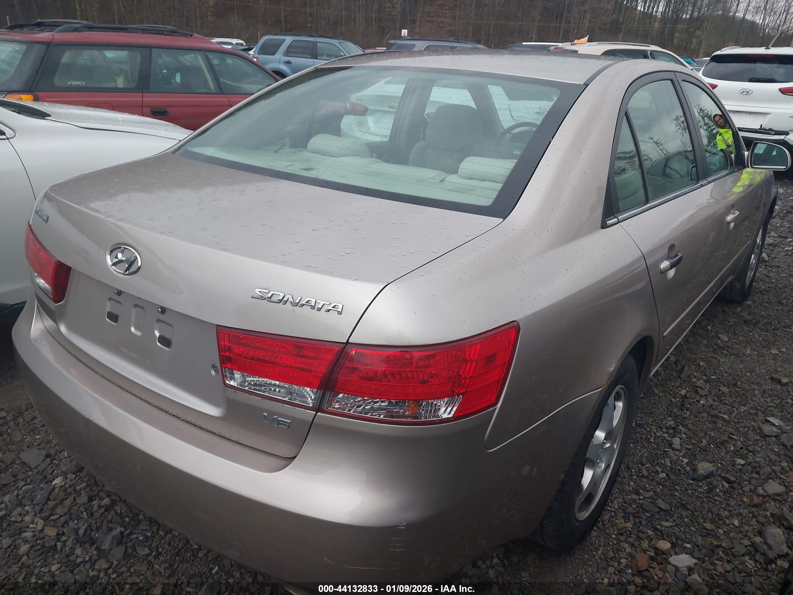 HYUNDAI SONATA image 4