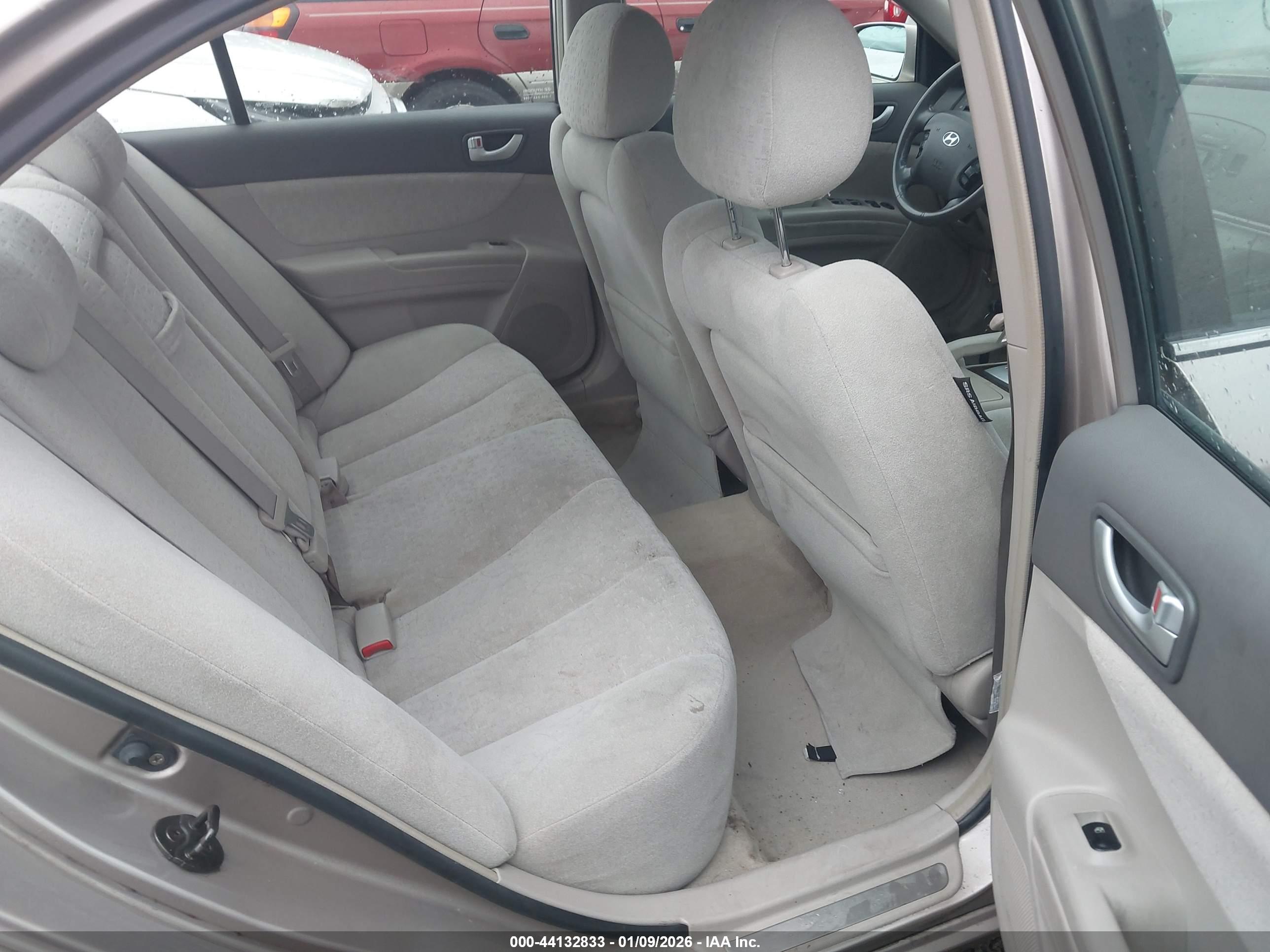 HYUNDAI SONATA image 8