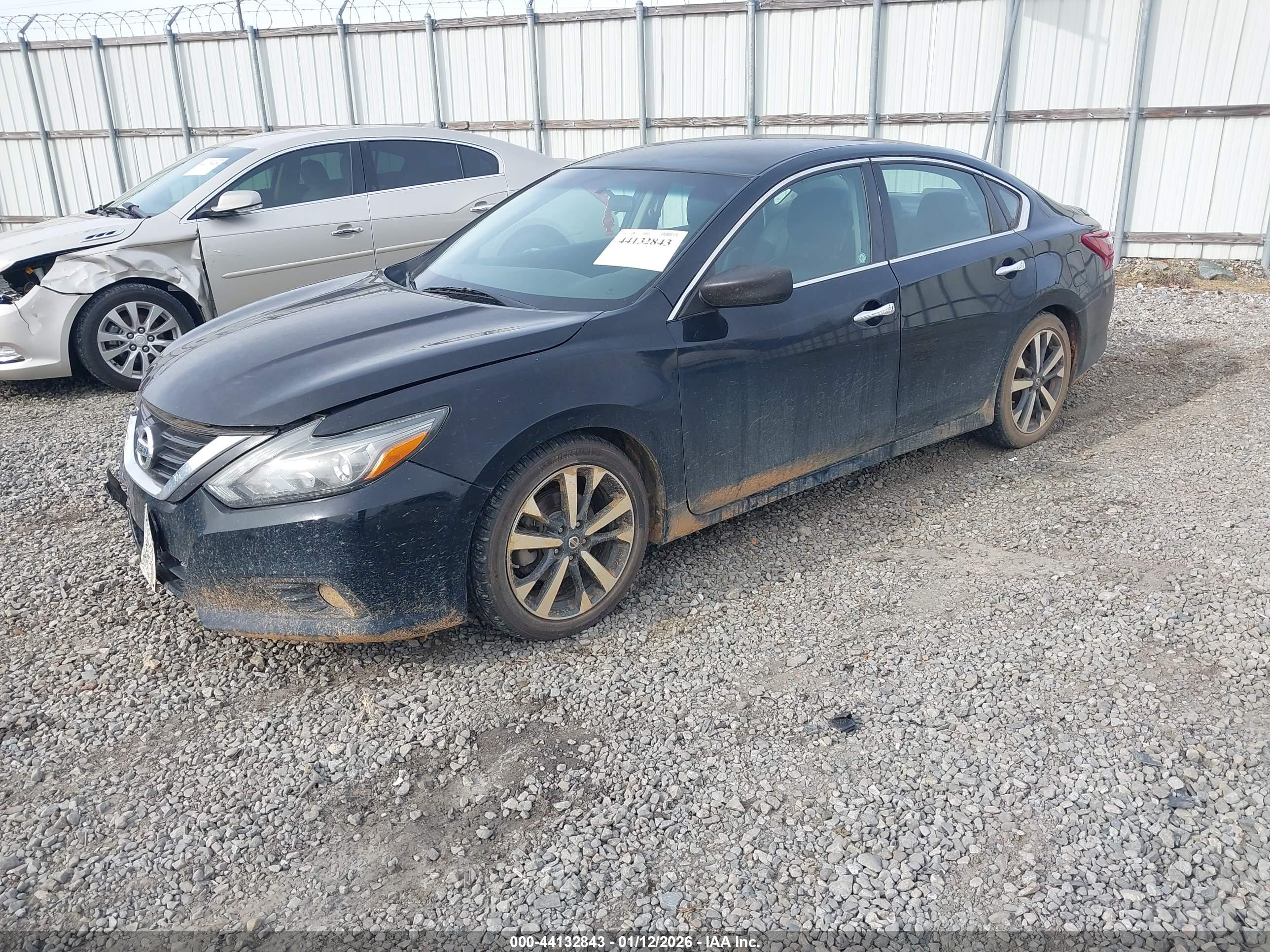 NISSAN ALTIMA image 2
