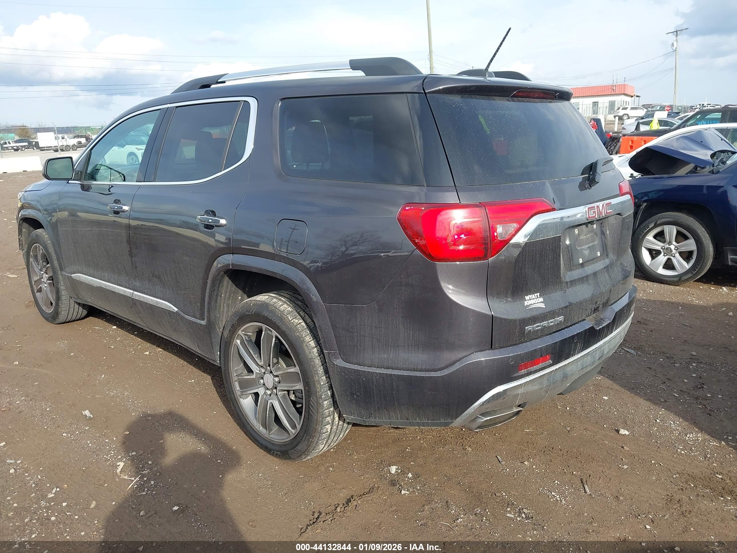 GMC ACADIA image 3