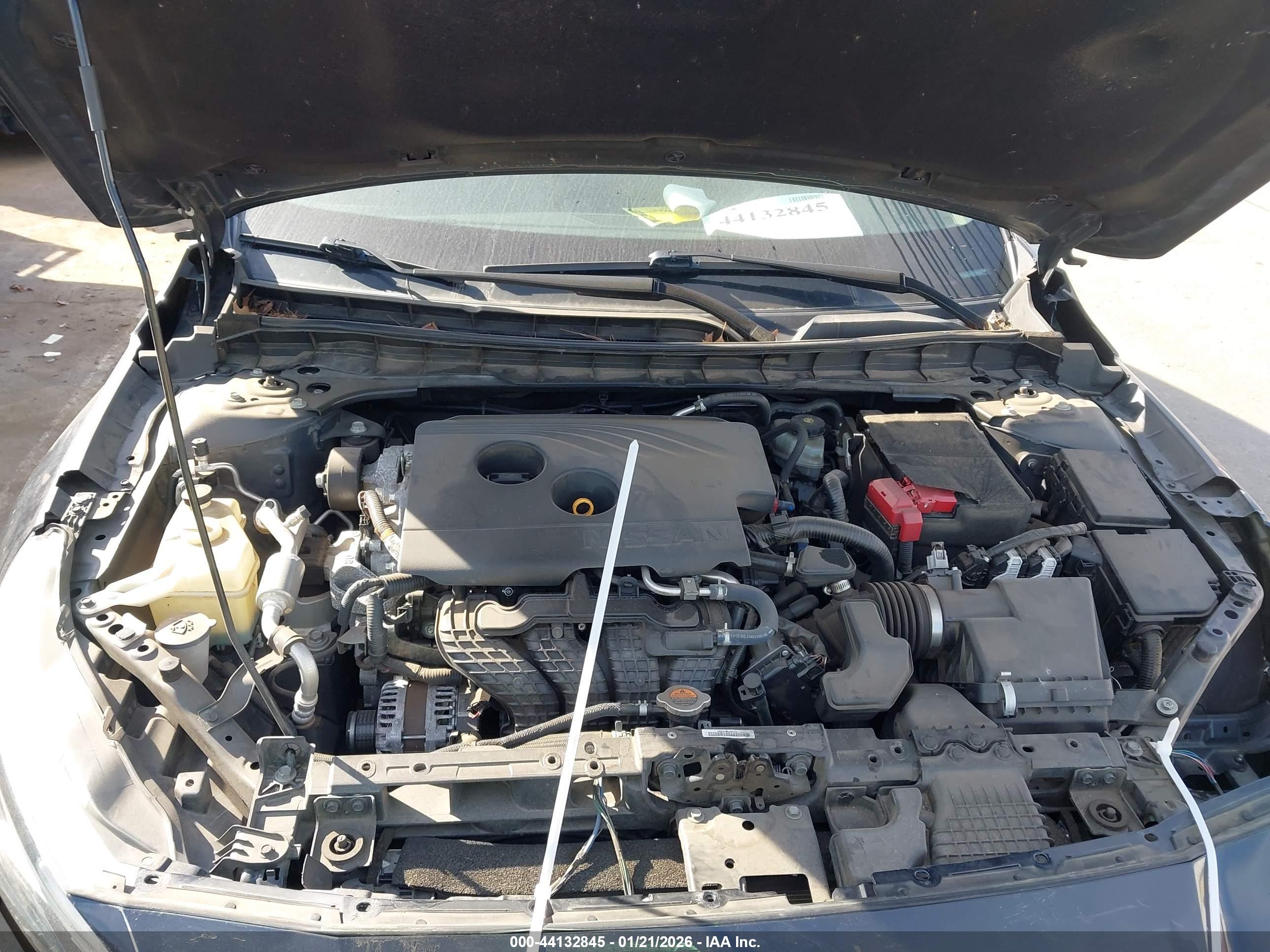 NISSAN ALTIMA image 10