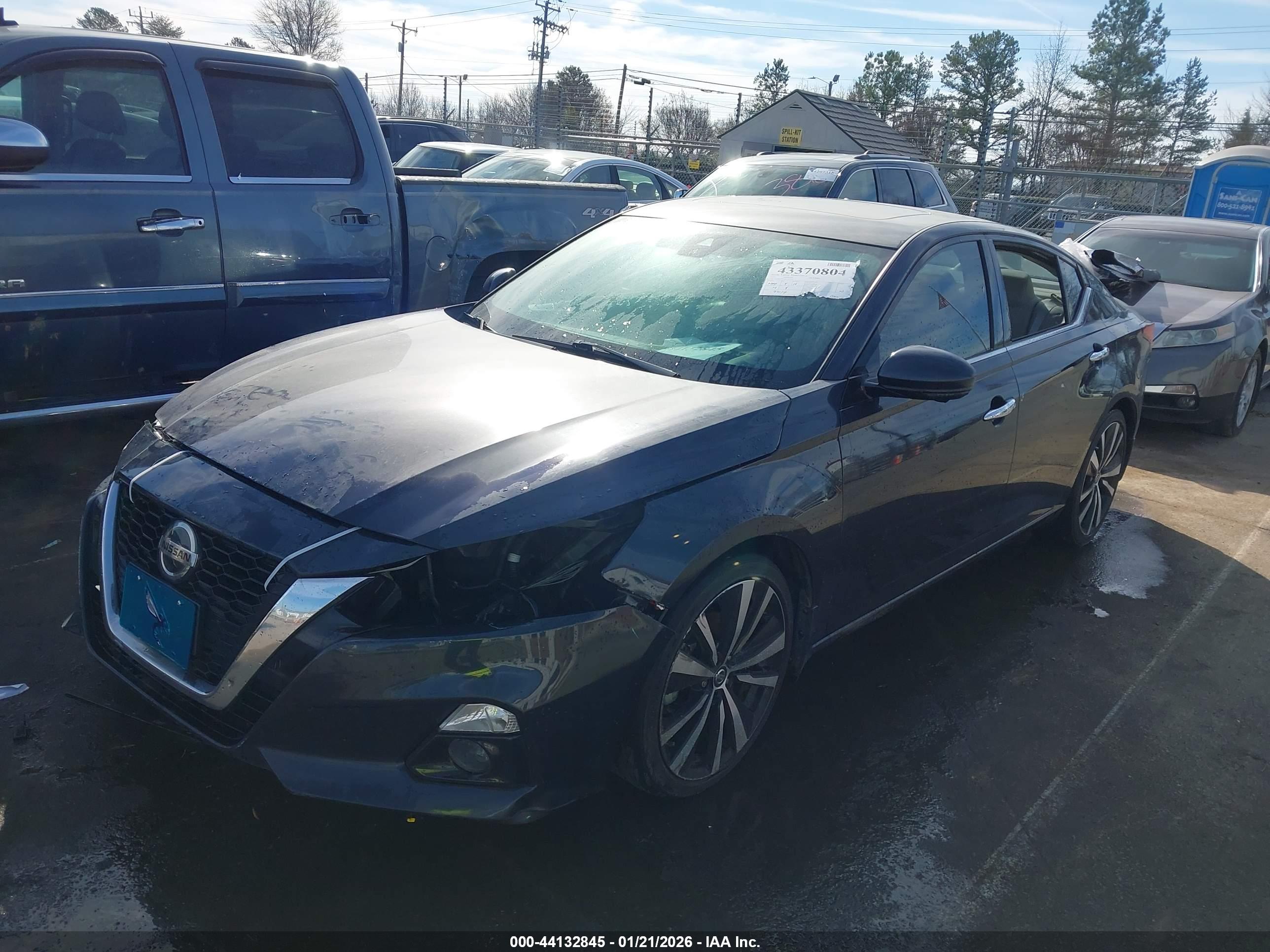 NISSAN ALTIMA image 2