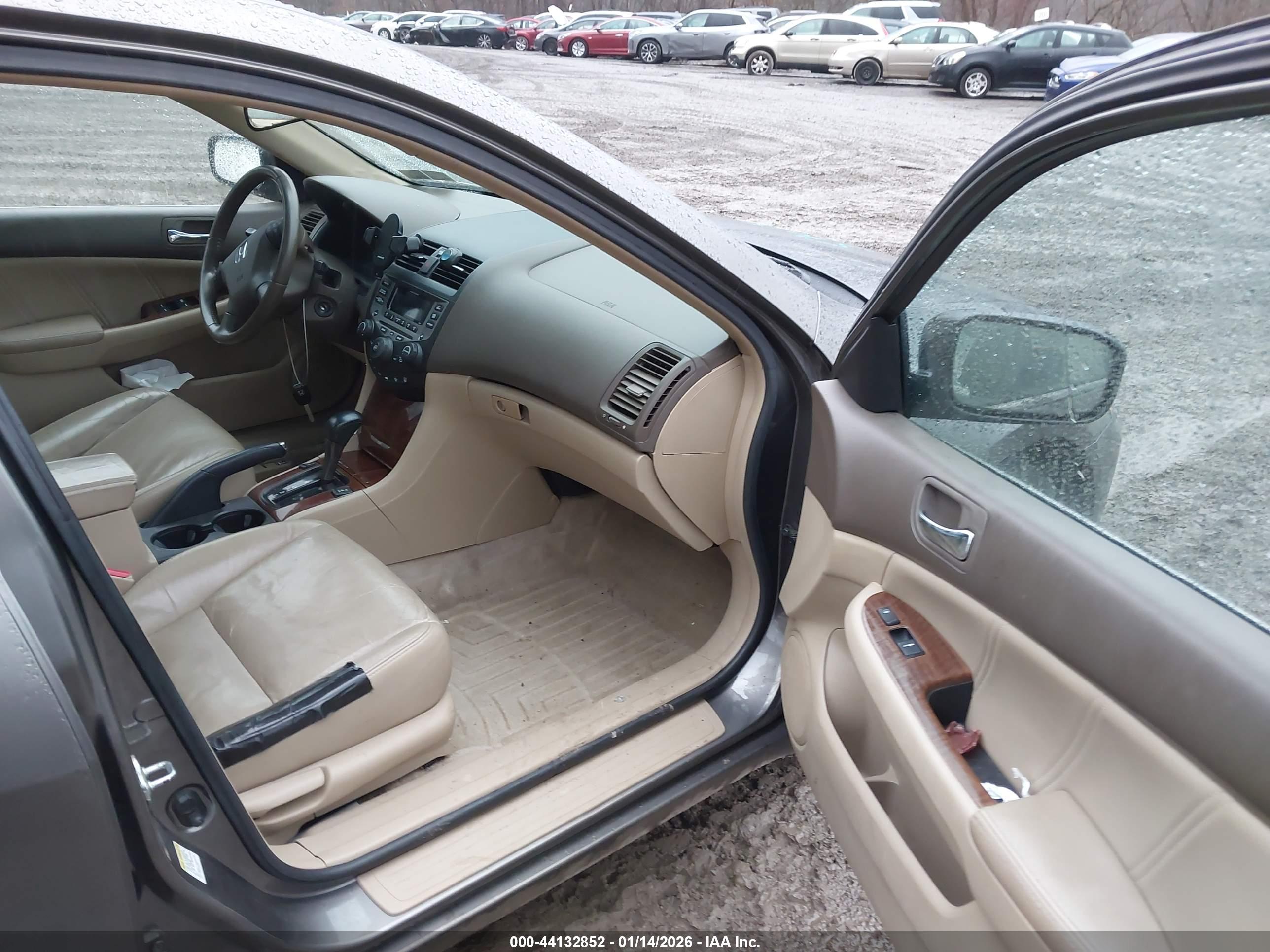 HONDA ACCORD image 5