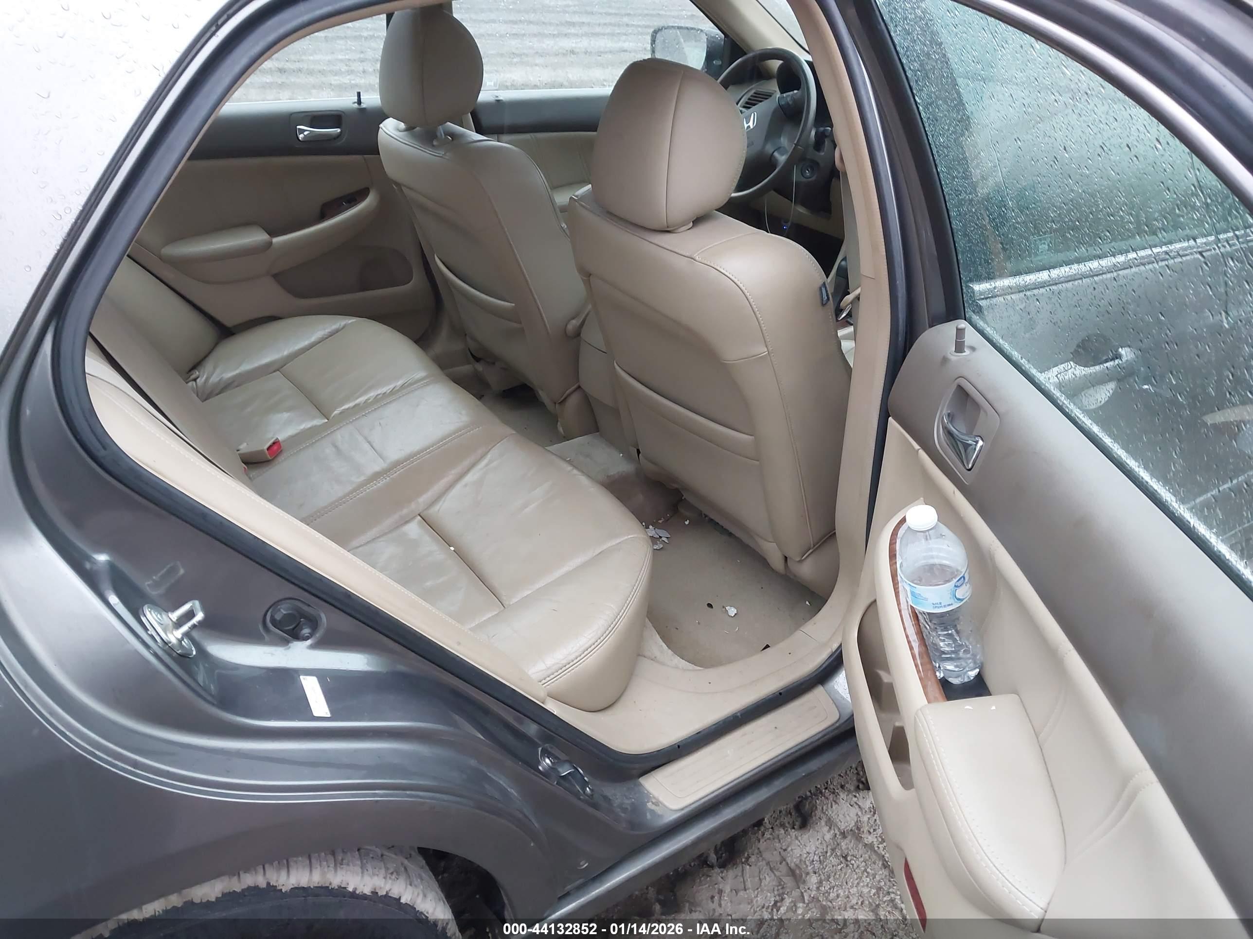 HONDA ACCORD image 8