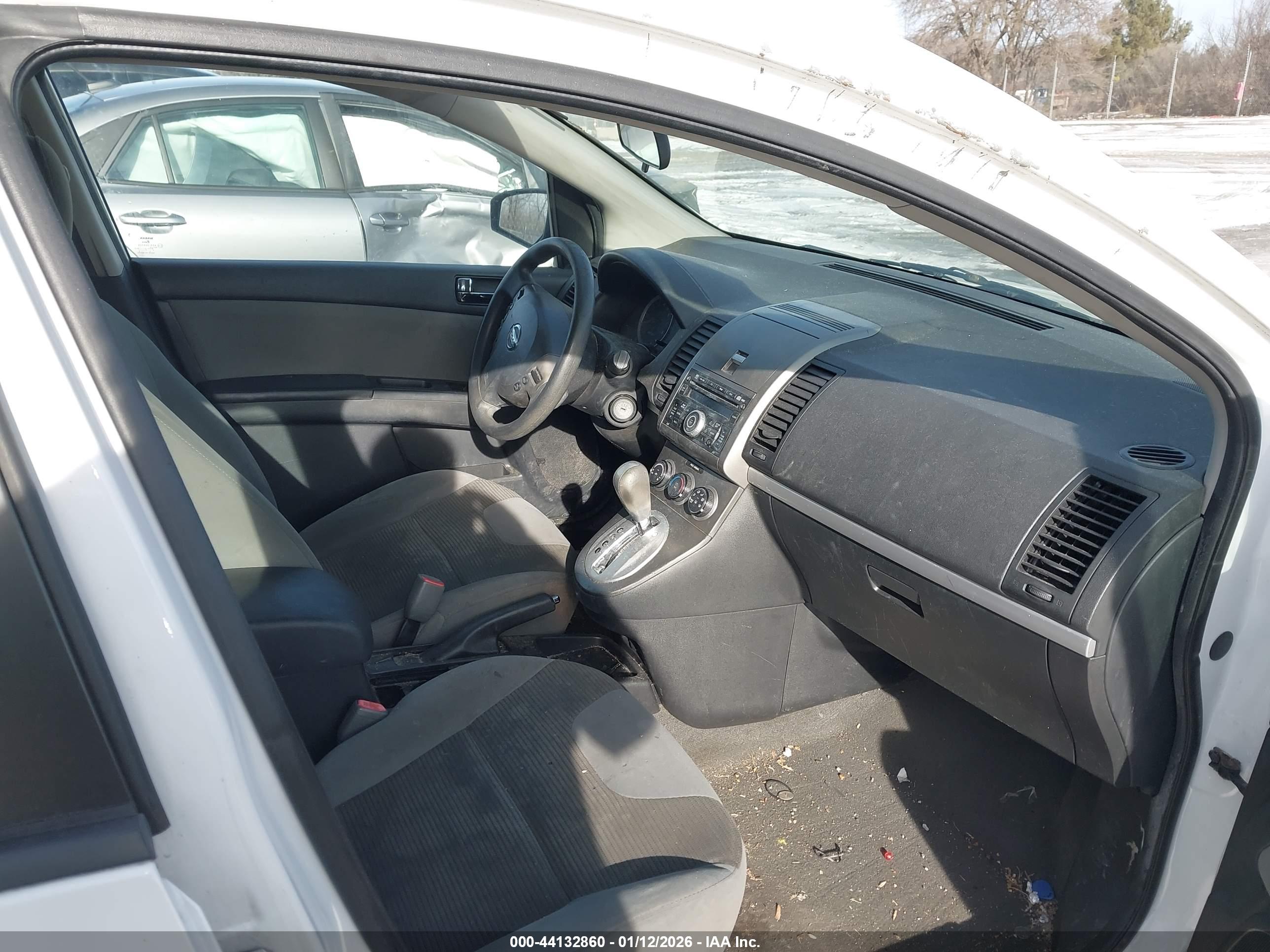 NISSAN SENTRA image 5