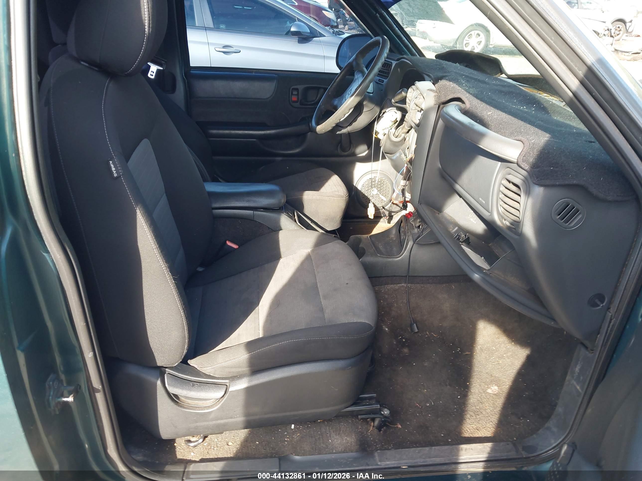 CHEVROLET S-10 image 5