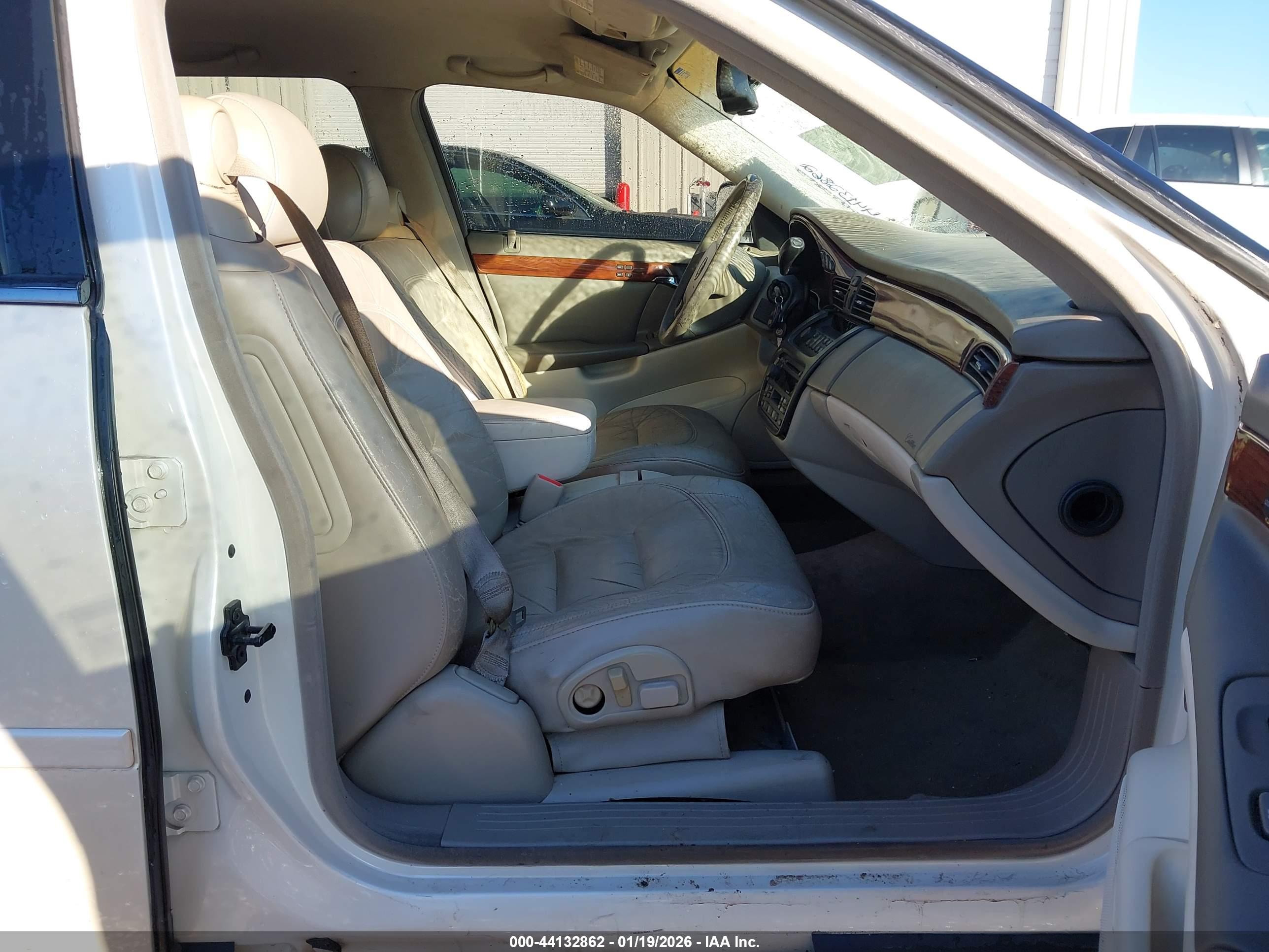 CADILLAC DEVILLE image 5