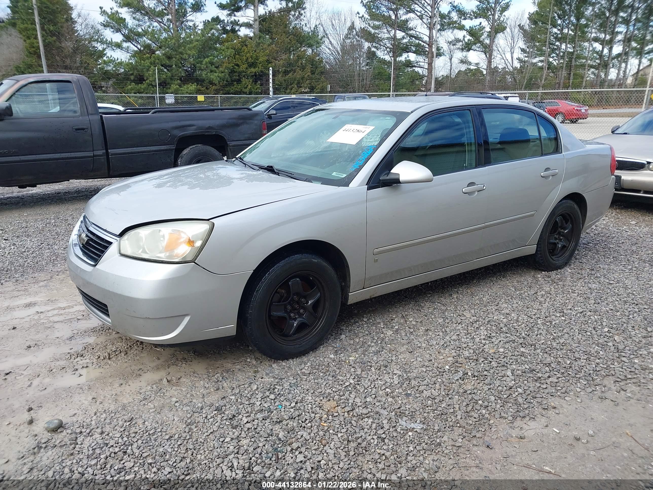 CHEVROLET MALIBU image 2
