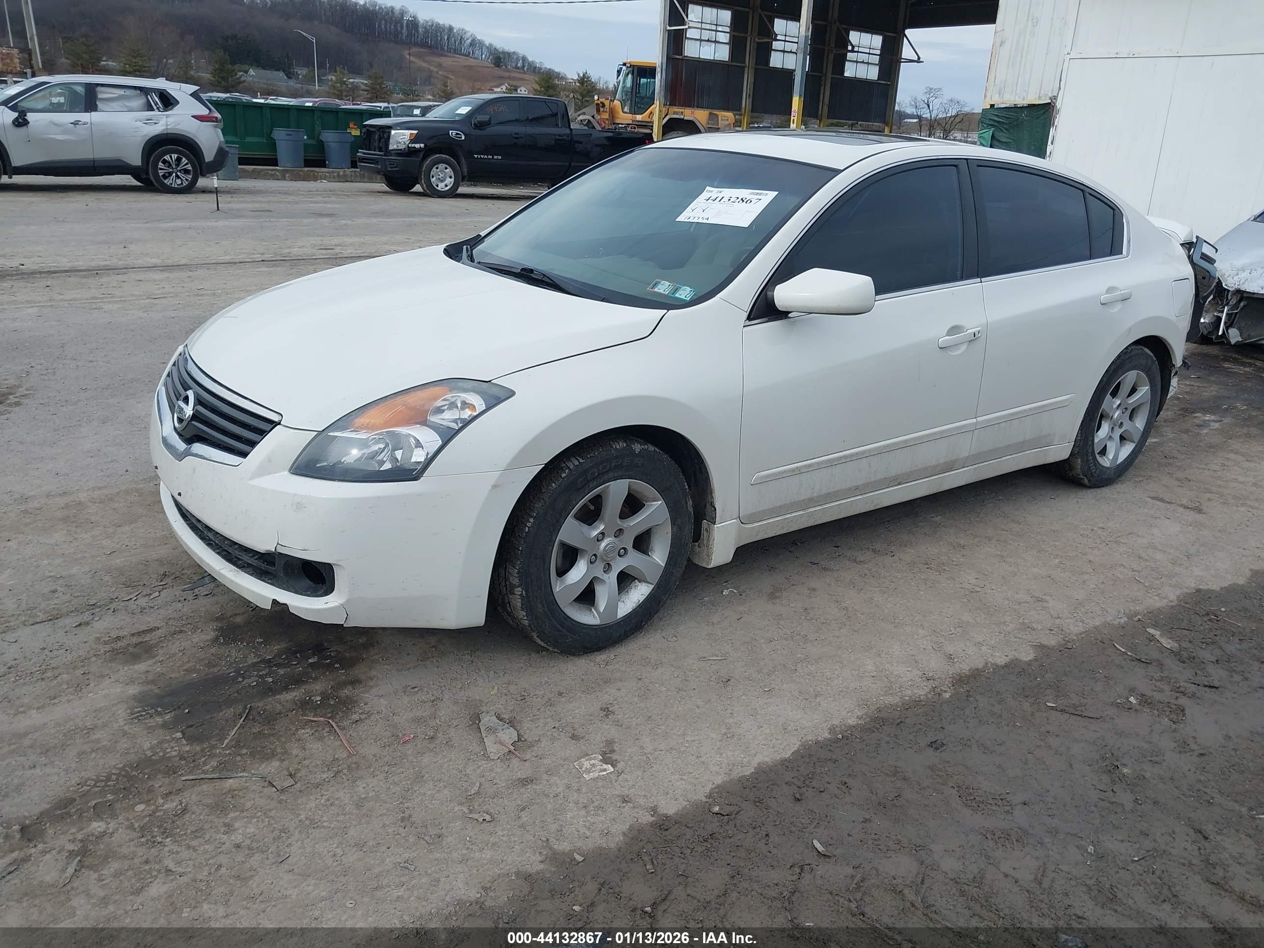 NISSAN ALTIMA image 2