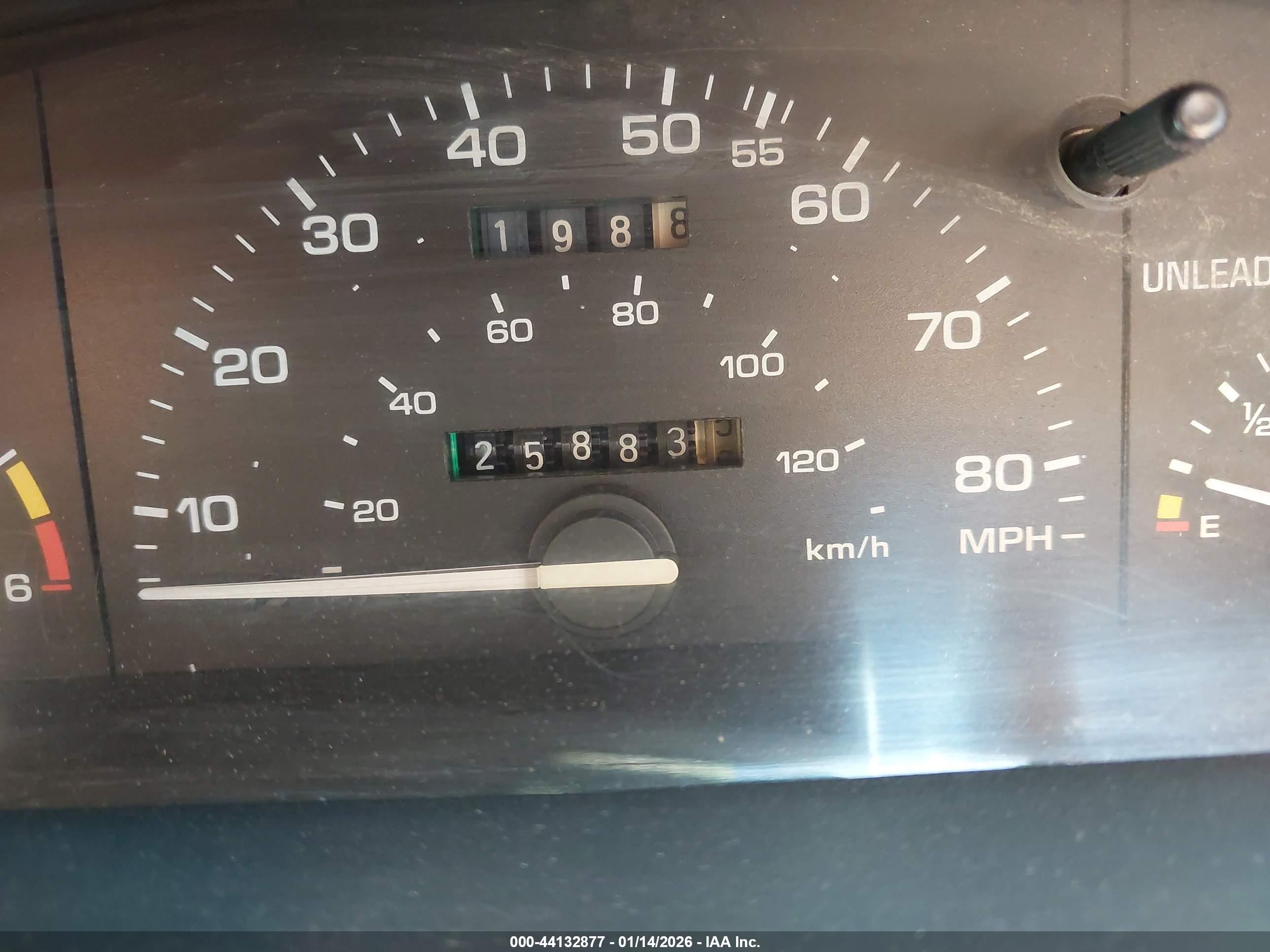 FORD TEMPO image 7