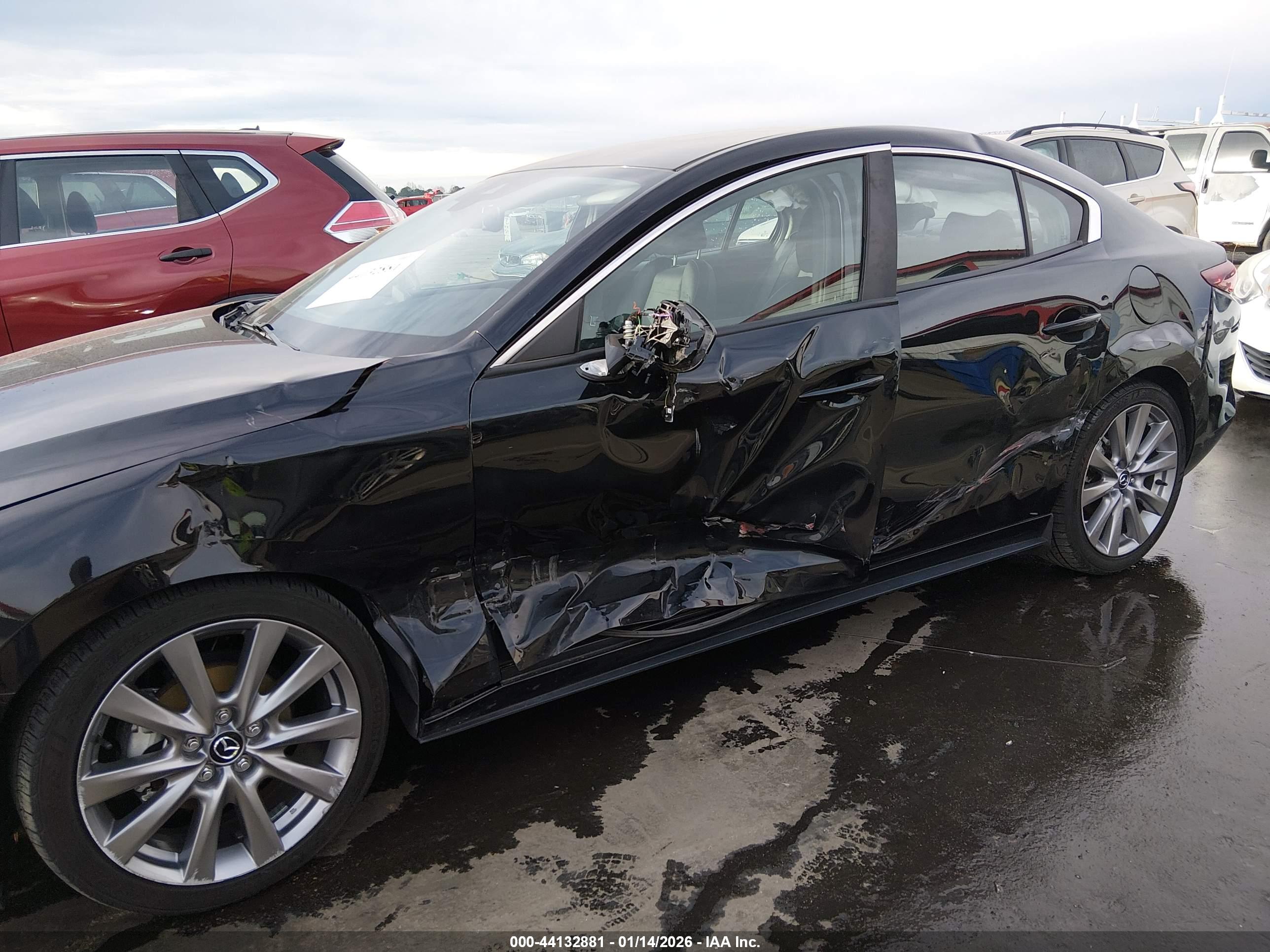 MAZDA MAZDA3 image 6