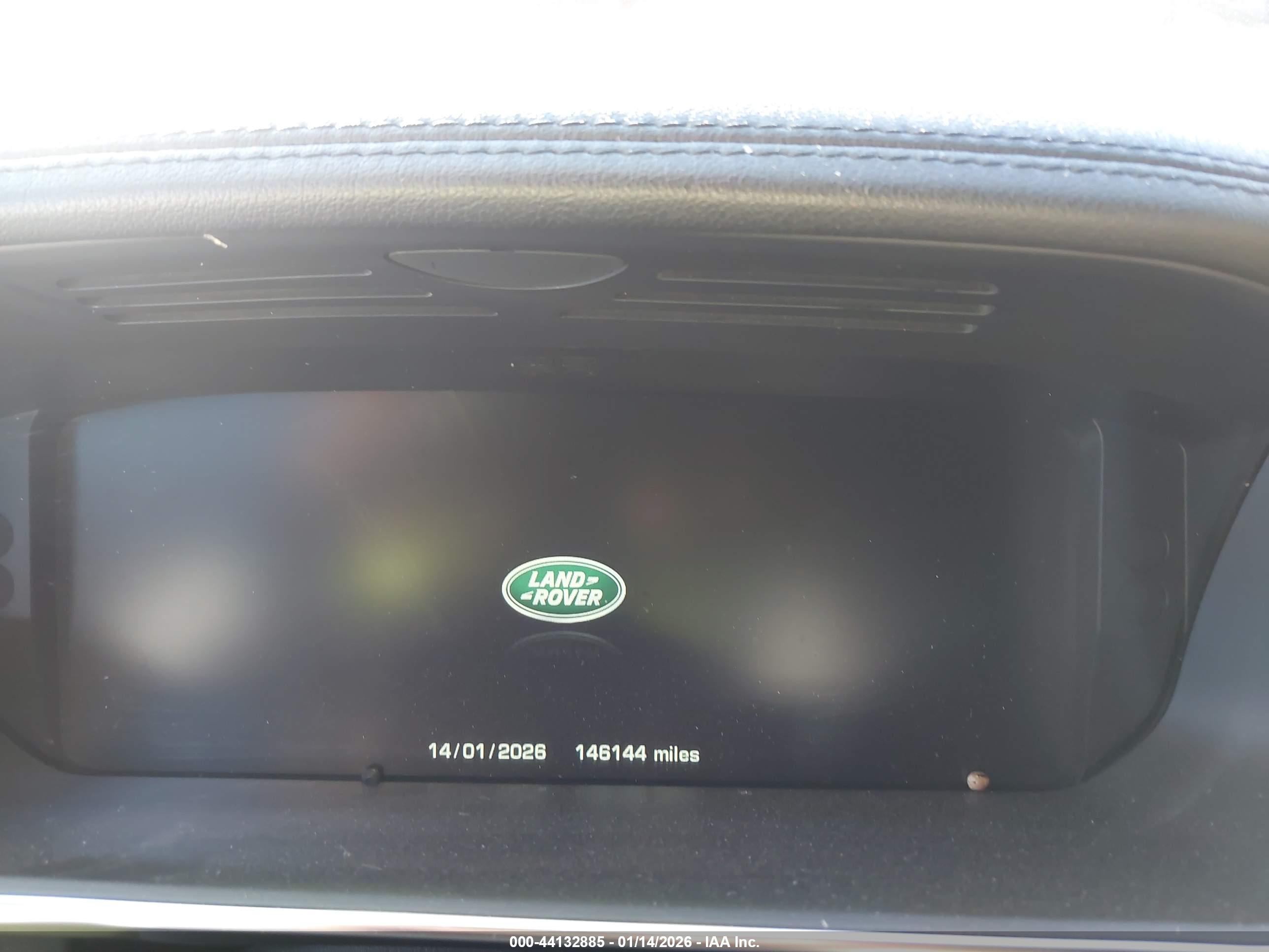 LAND ROVER image 7