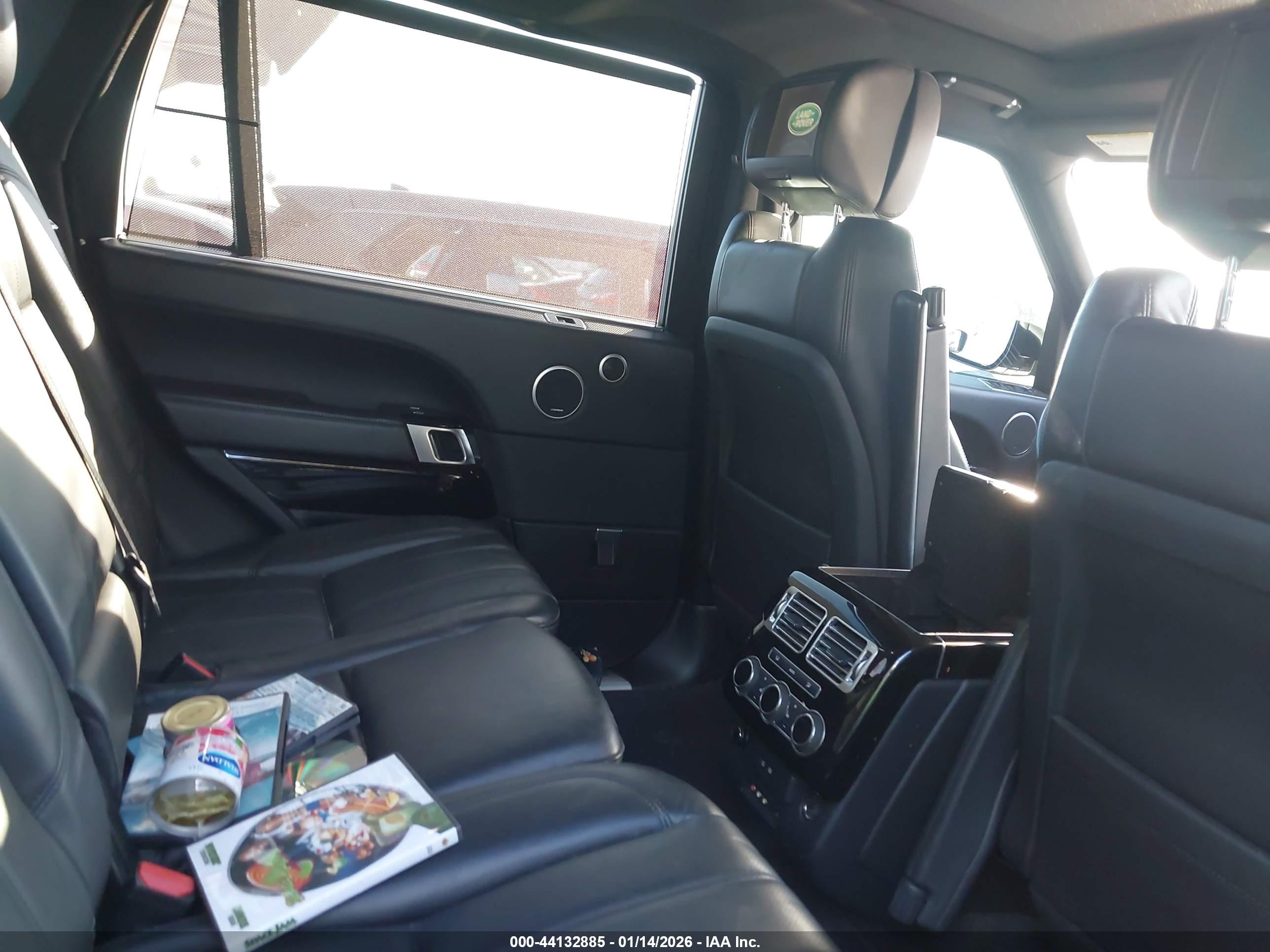 LAND ROVER image 8