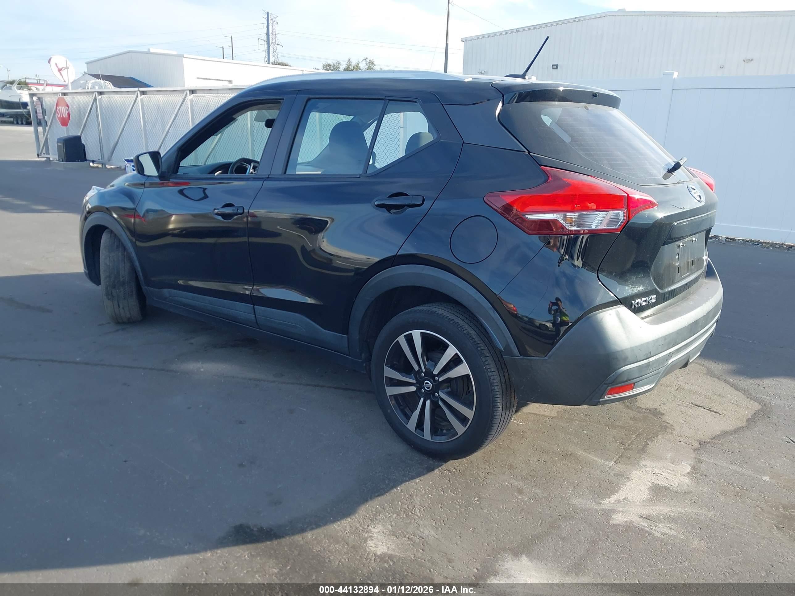 NISSAN KICKS image 3