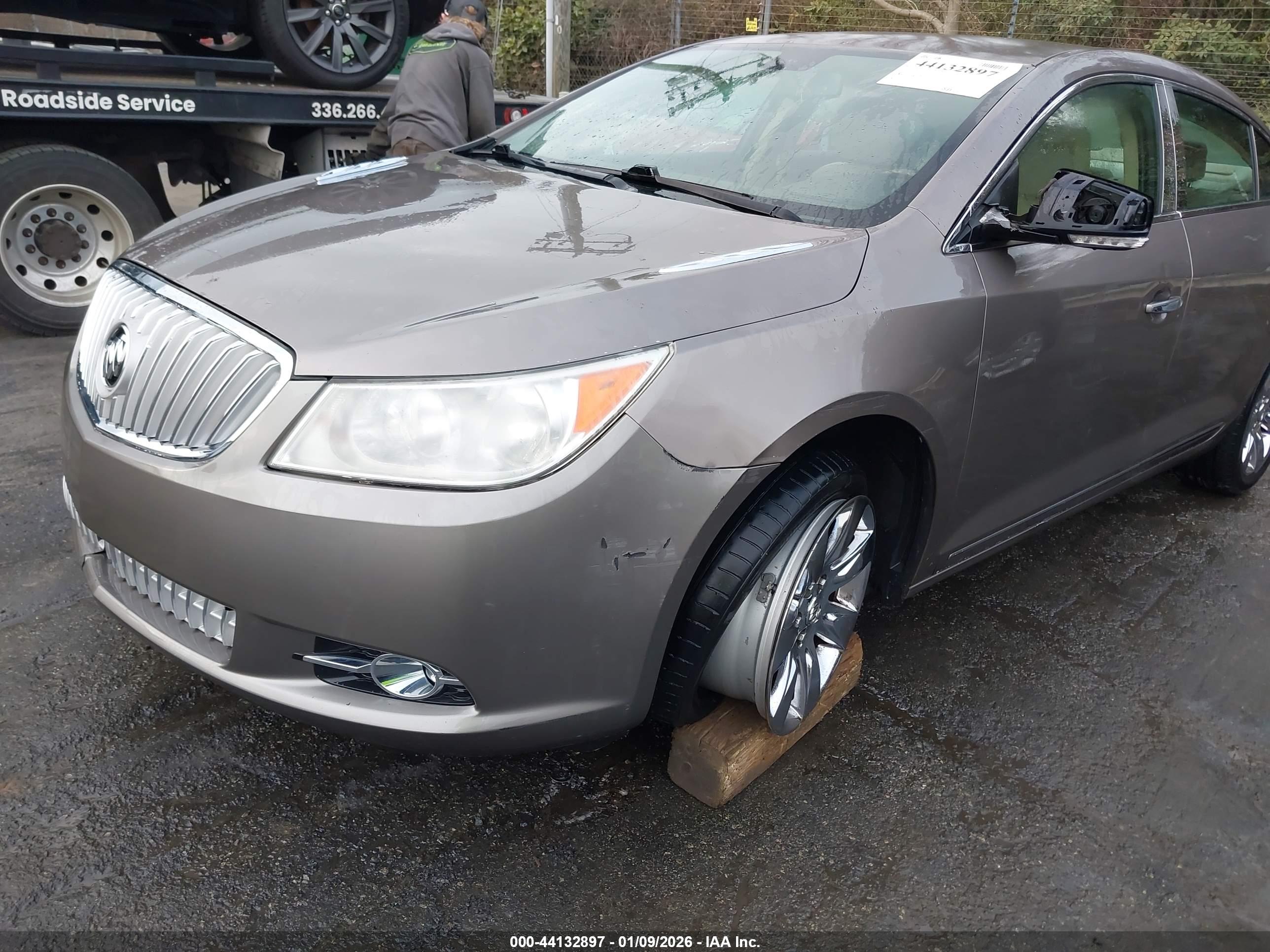 BUICK LACROSSE image 6