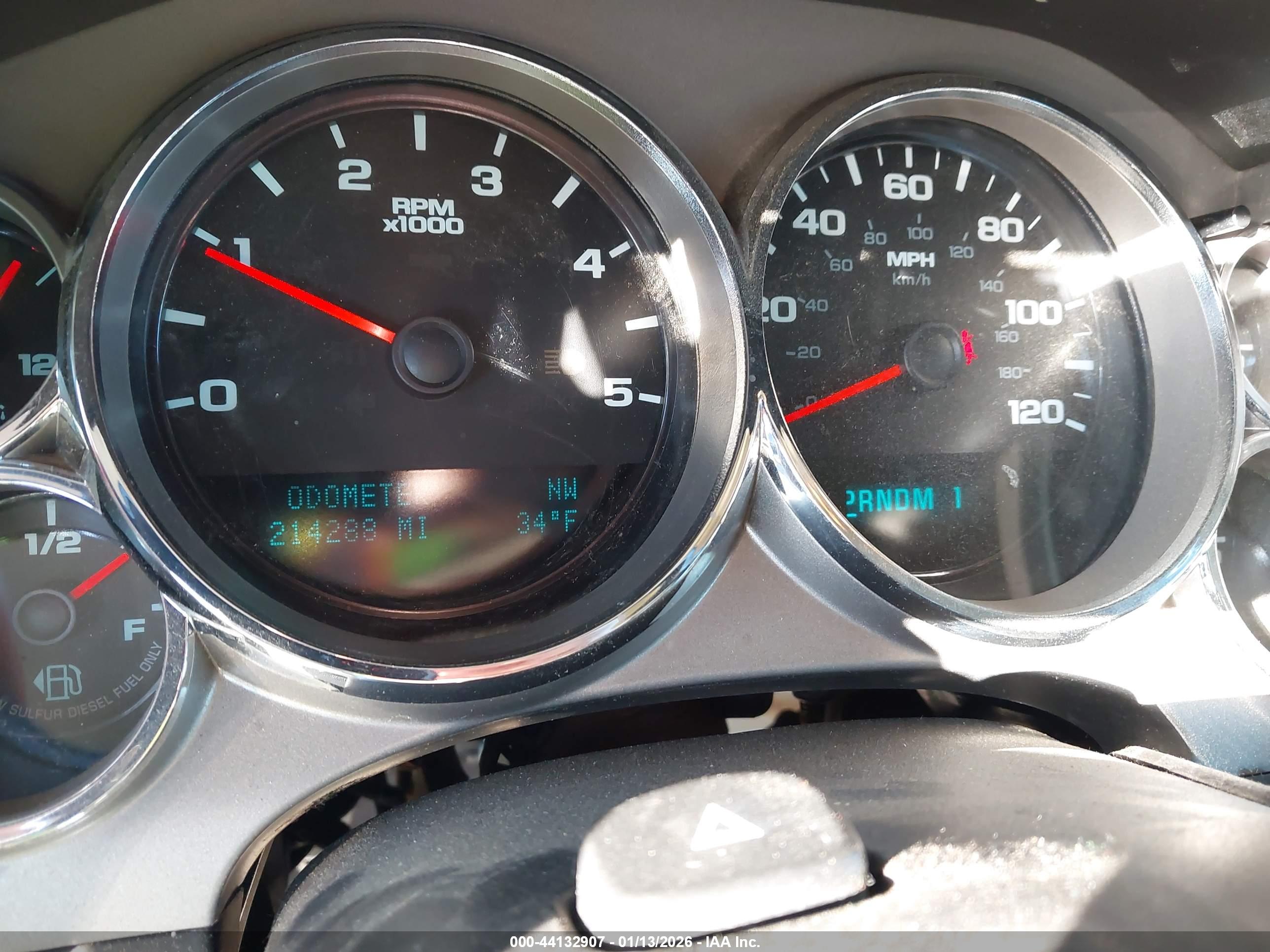 CHEVROLET SILVERADO image 6