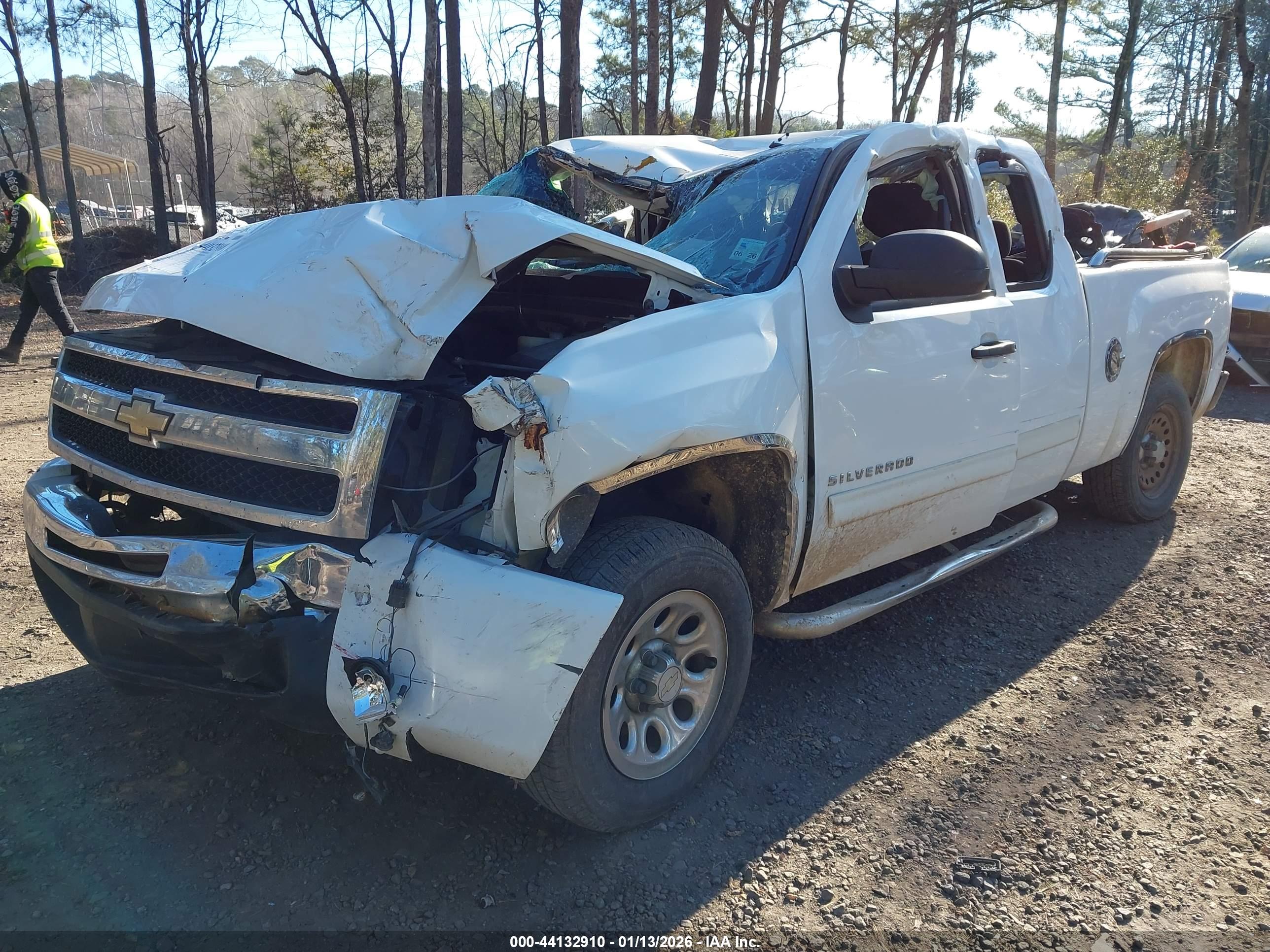 CHEVROLET SILVERADO image 2