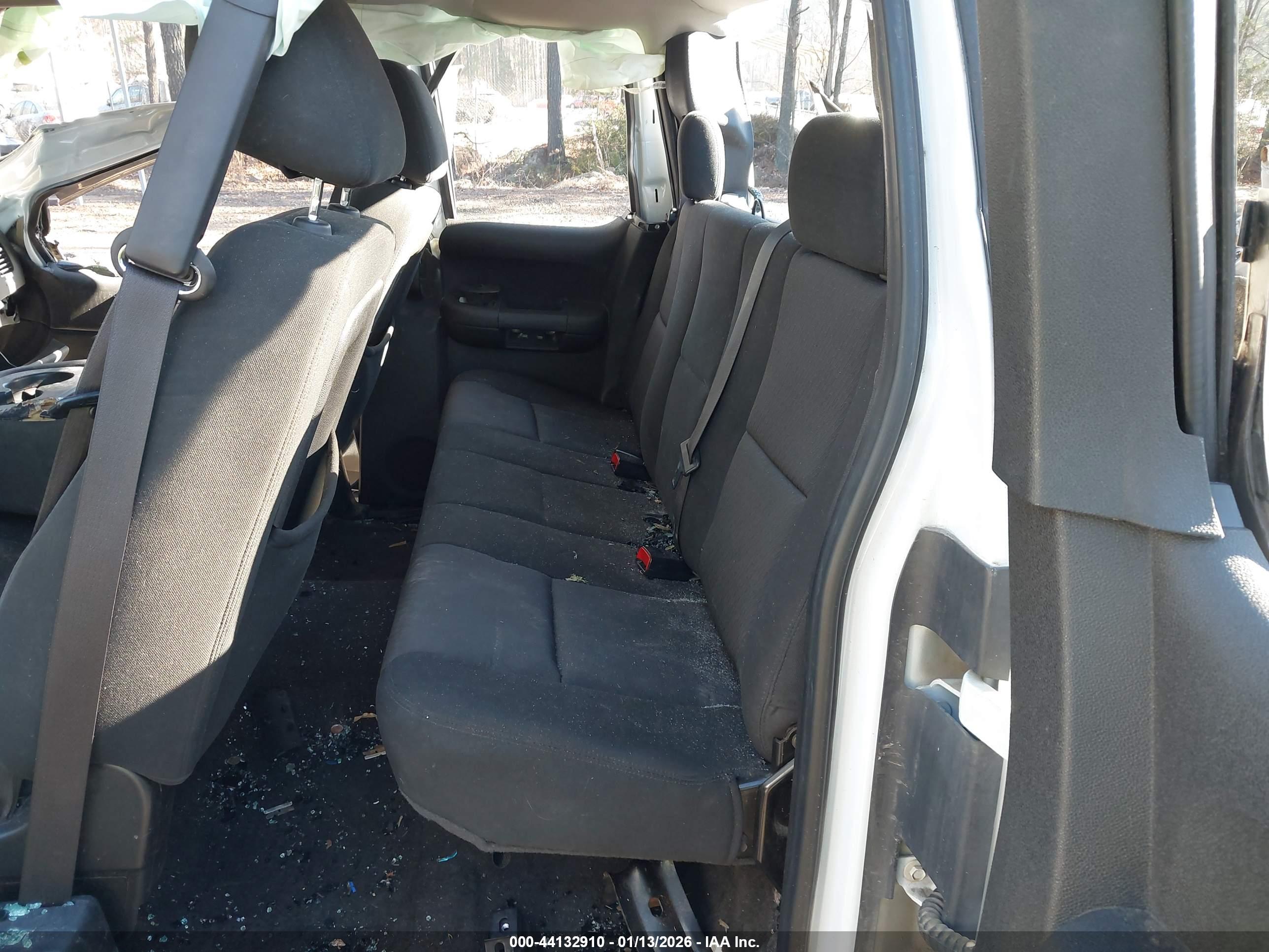 CHEVROLET SILVERADO image 8