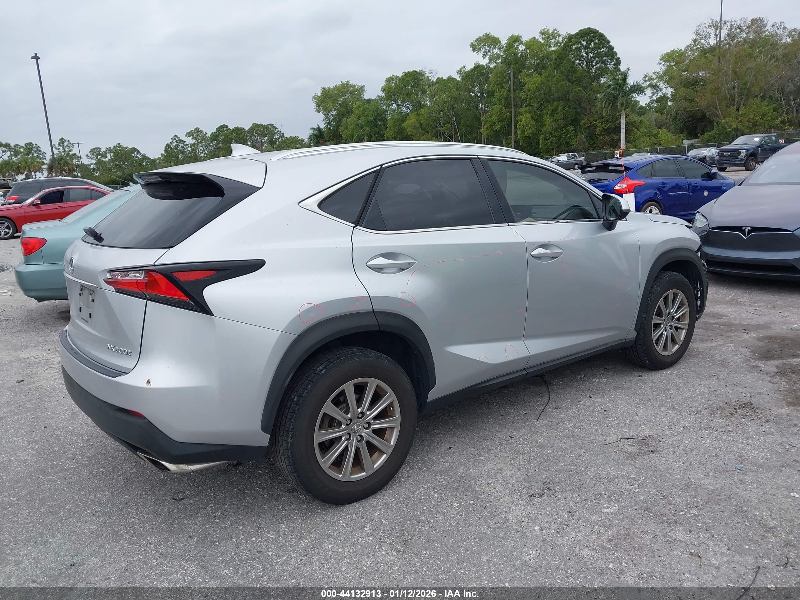 LEXUS NX image 4
