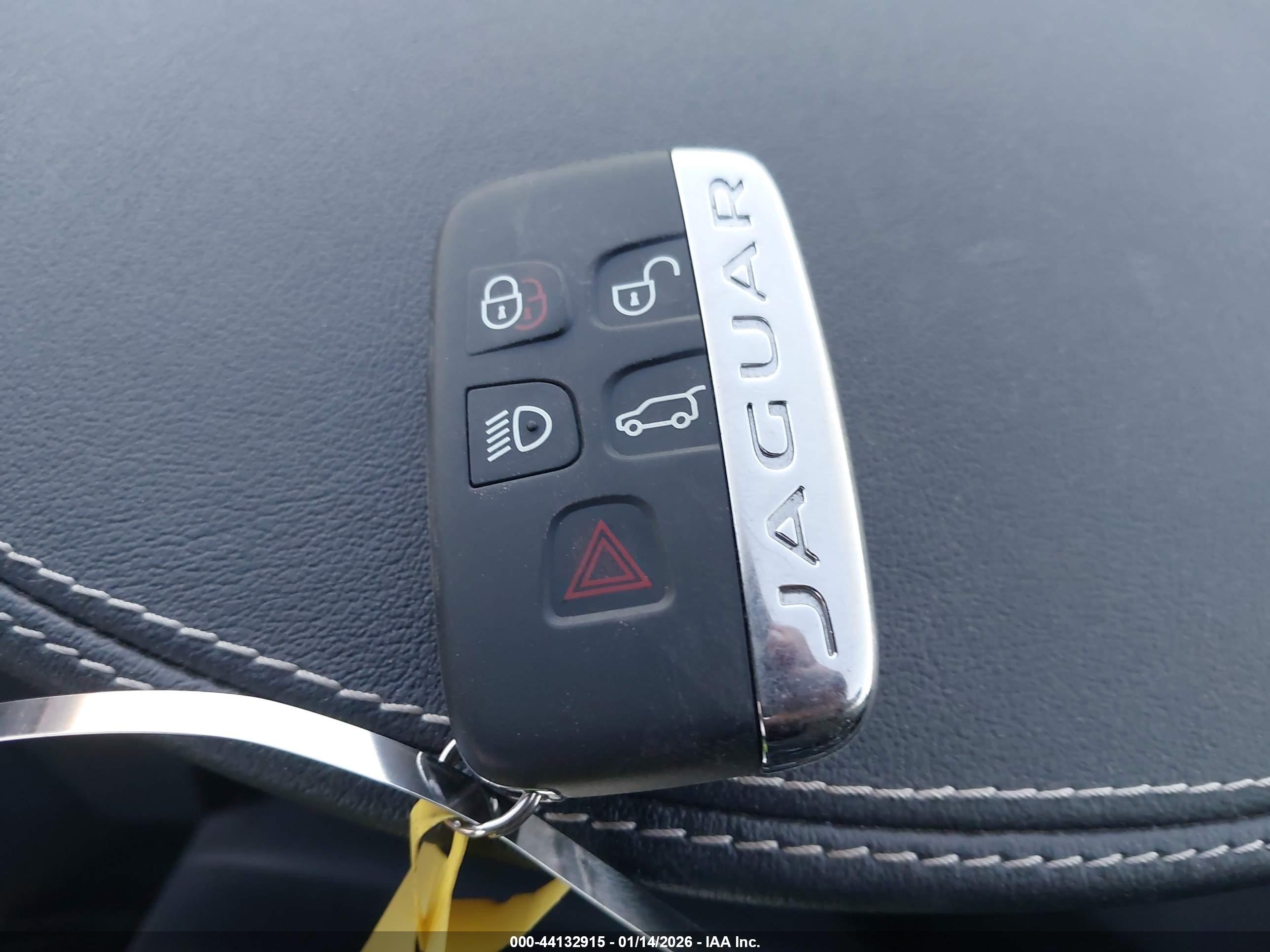 JAGUAR F-PACE image 11