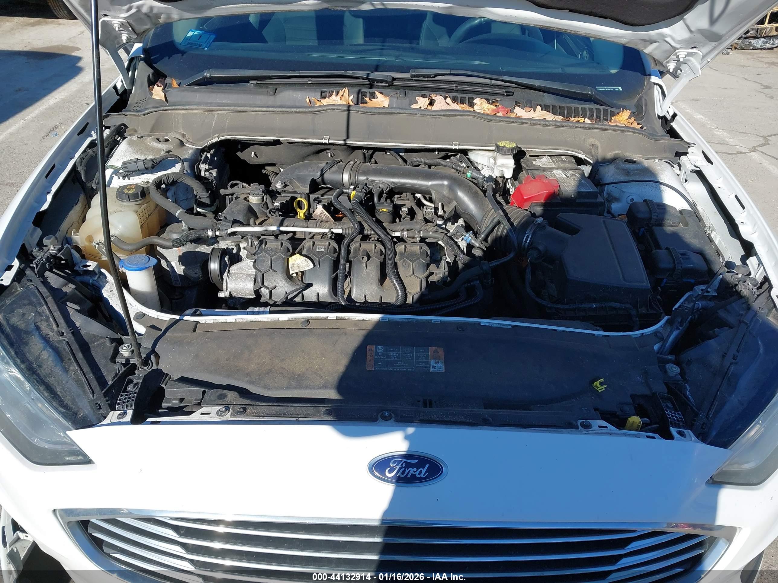 FORD FUSION image 10