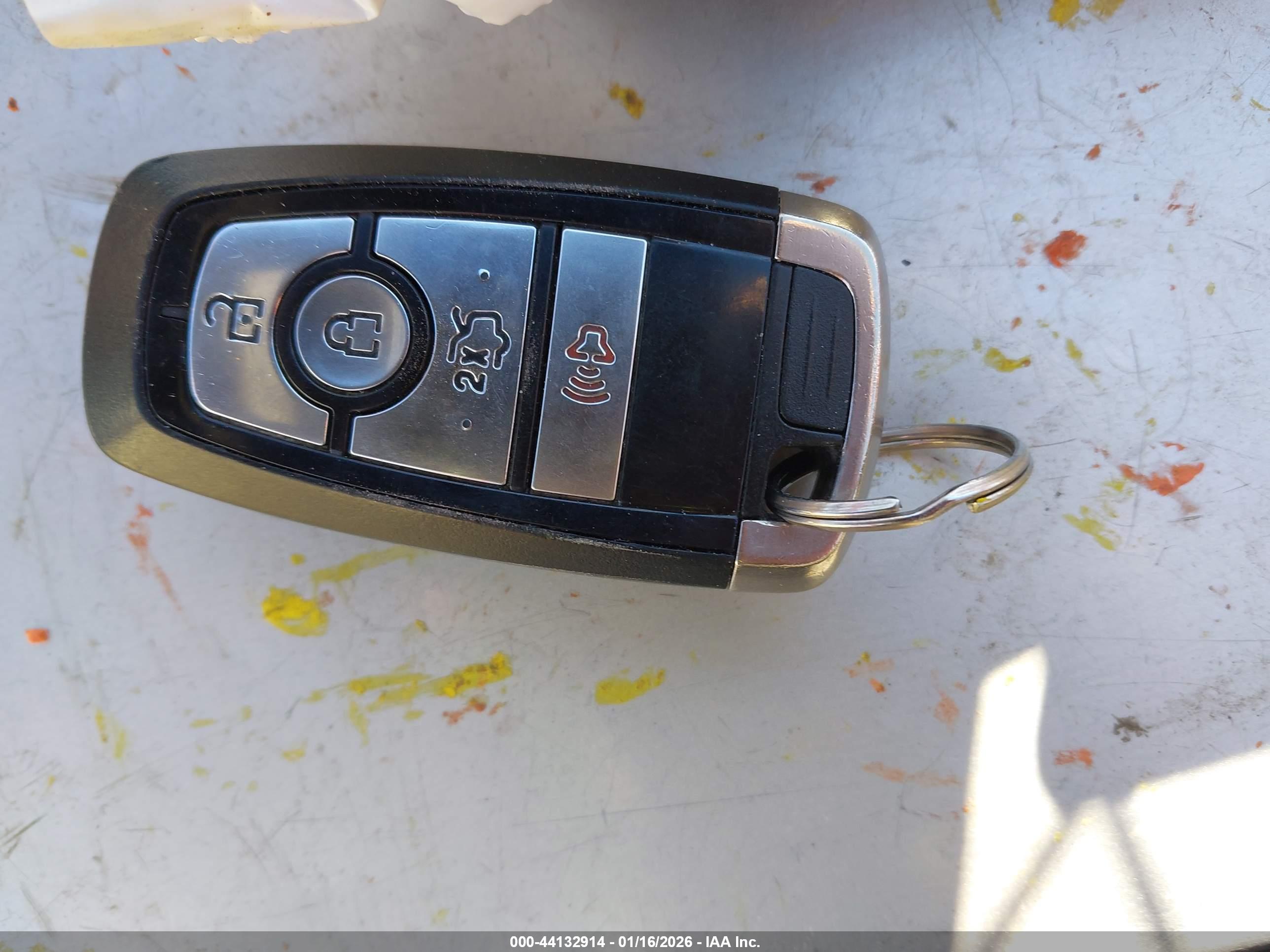 FORD FUSION image 11