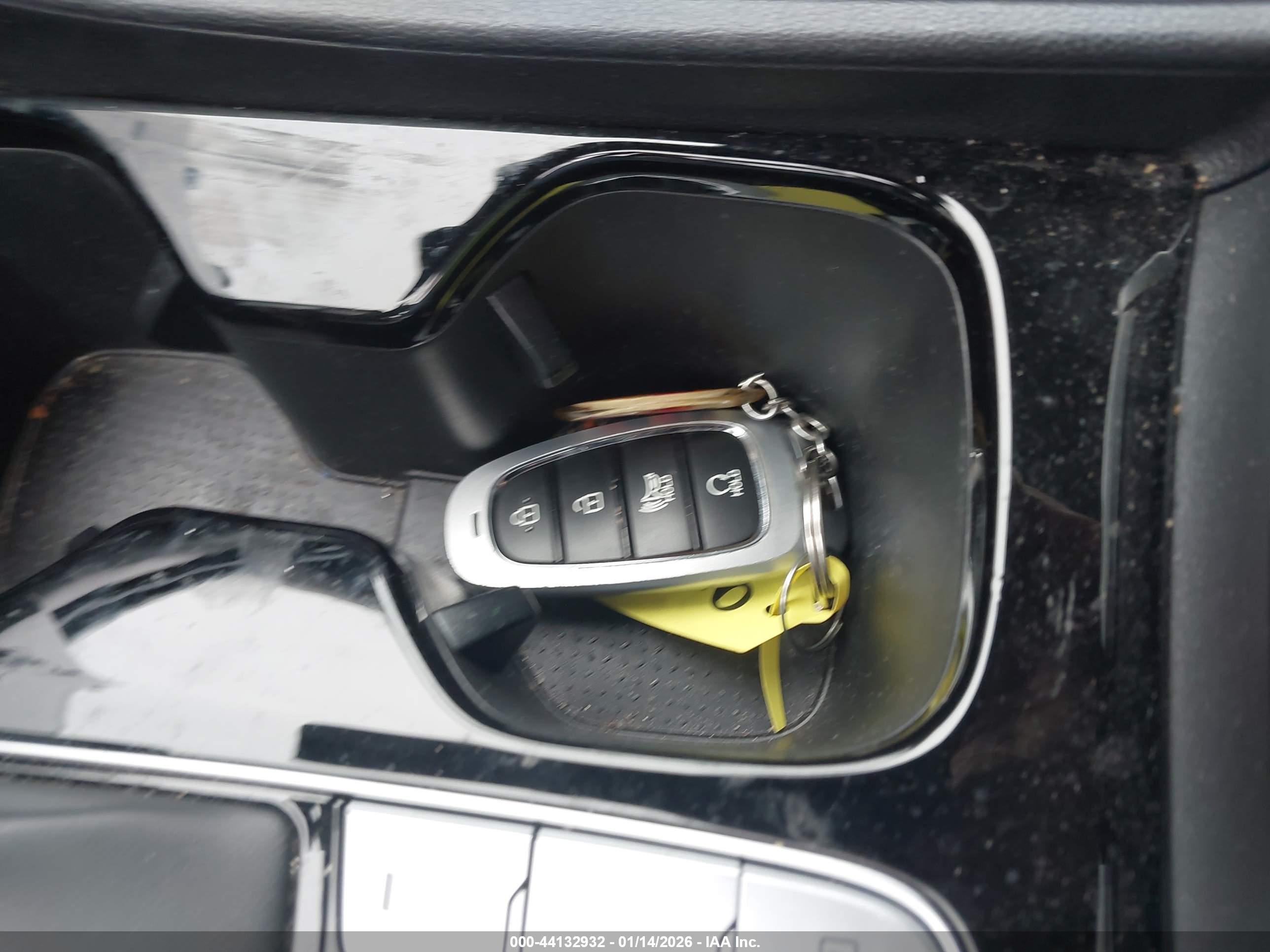HYUNDAI TUCSON image 11