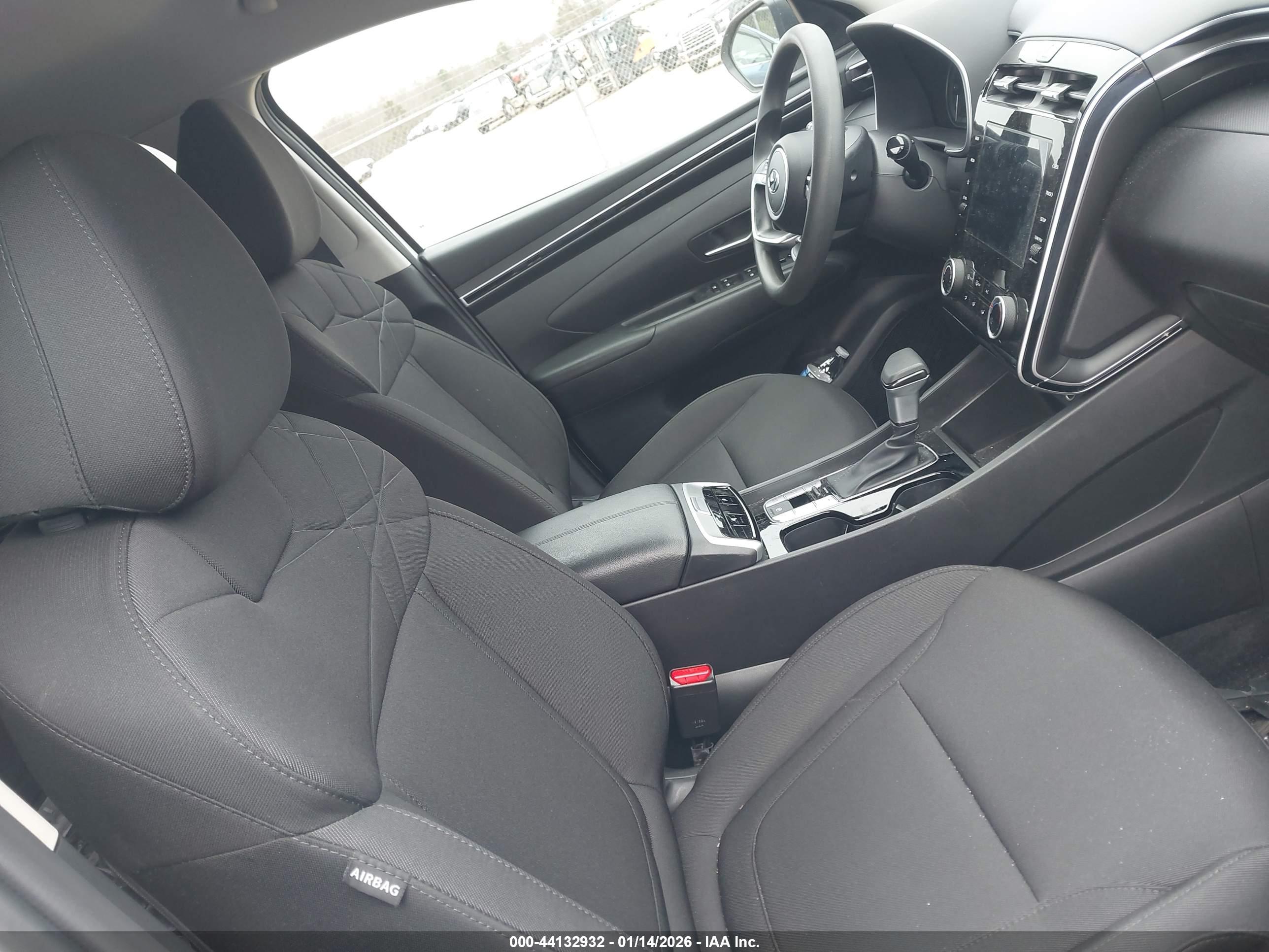 HYUNDAI TUCSON image 5