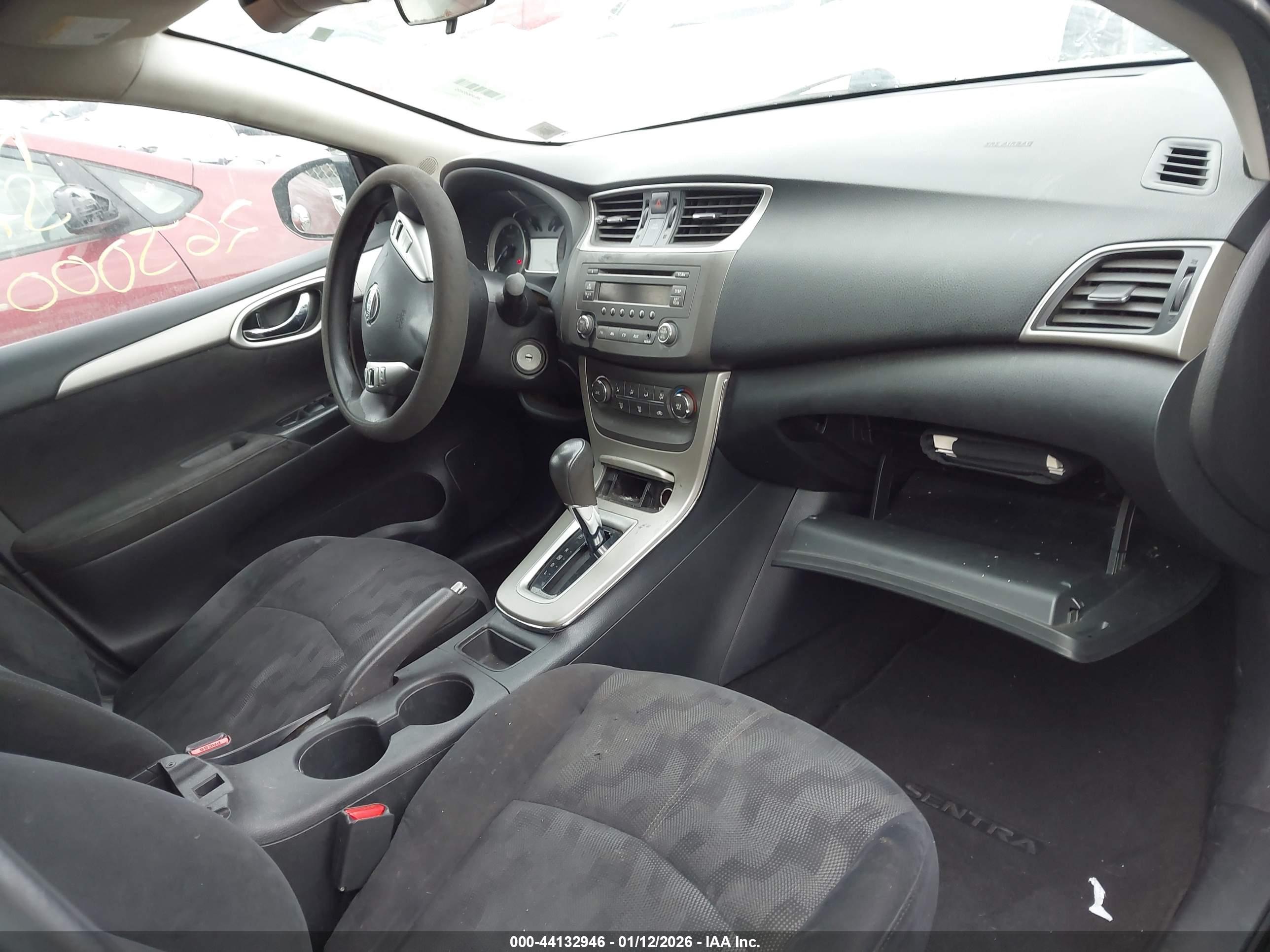 NISSAN SENTRA image 5