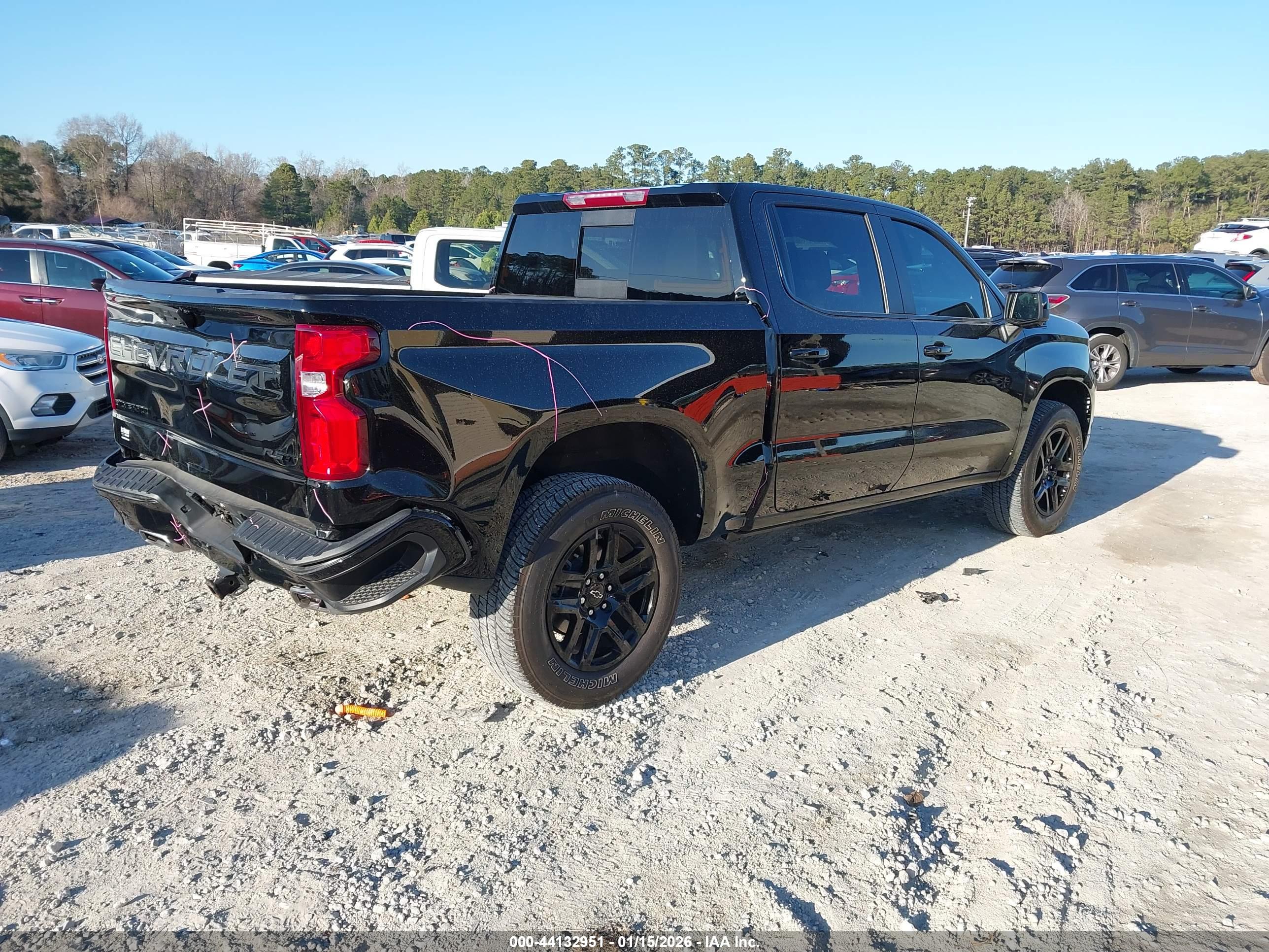 CHEVROLET SILVERADO image 4
